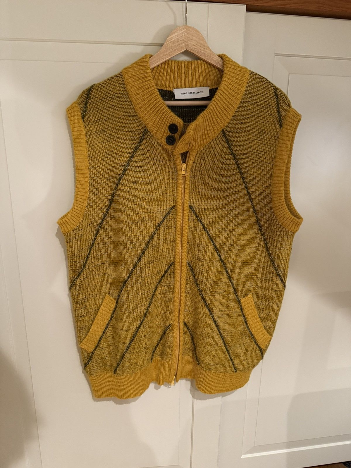 Kiko knitted vest