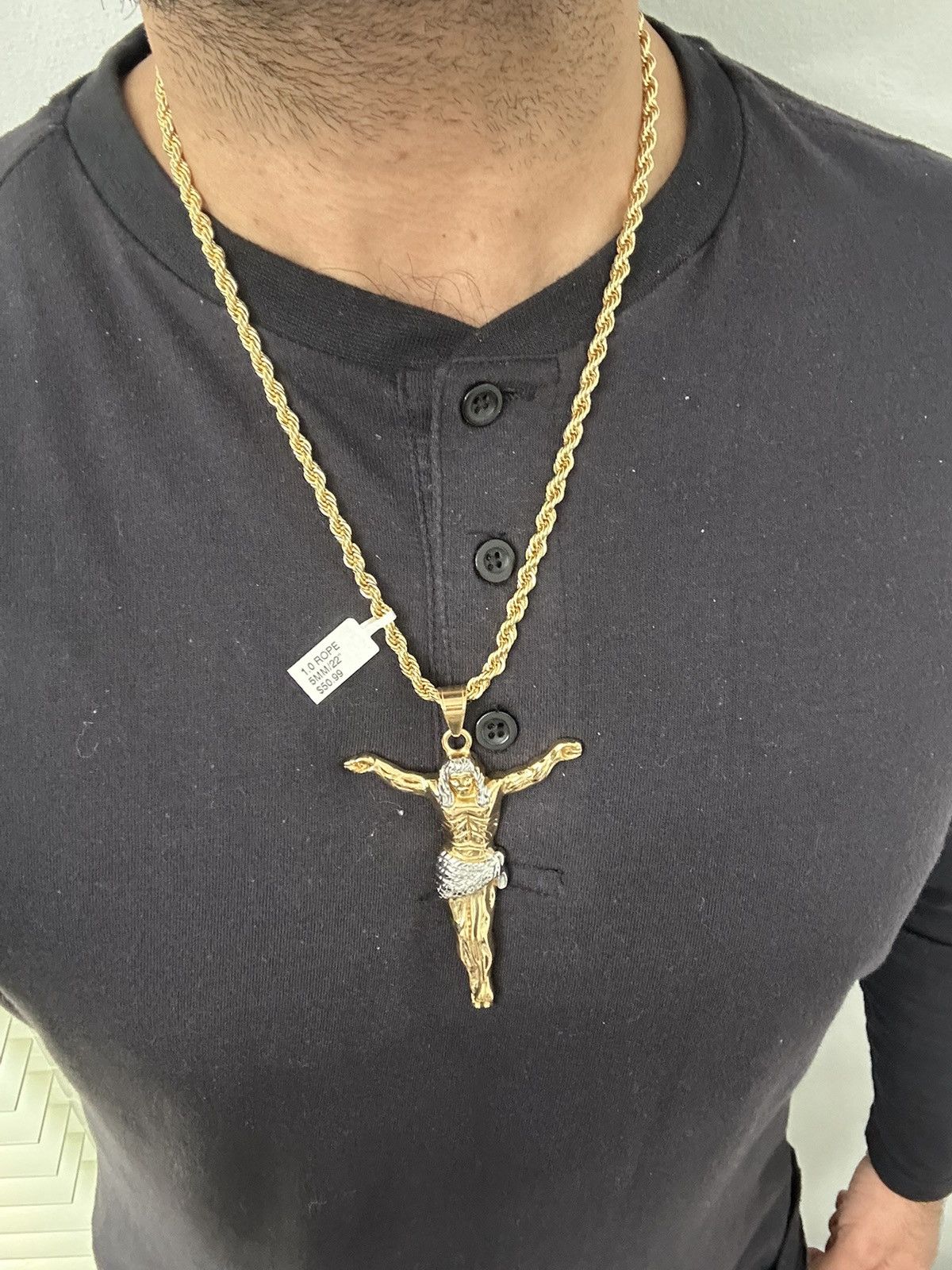 Other New gold plated jesus pendant and chain Size ONE SIZE - 11 Thumbnail