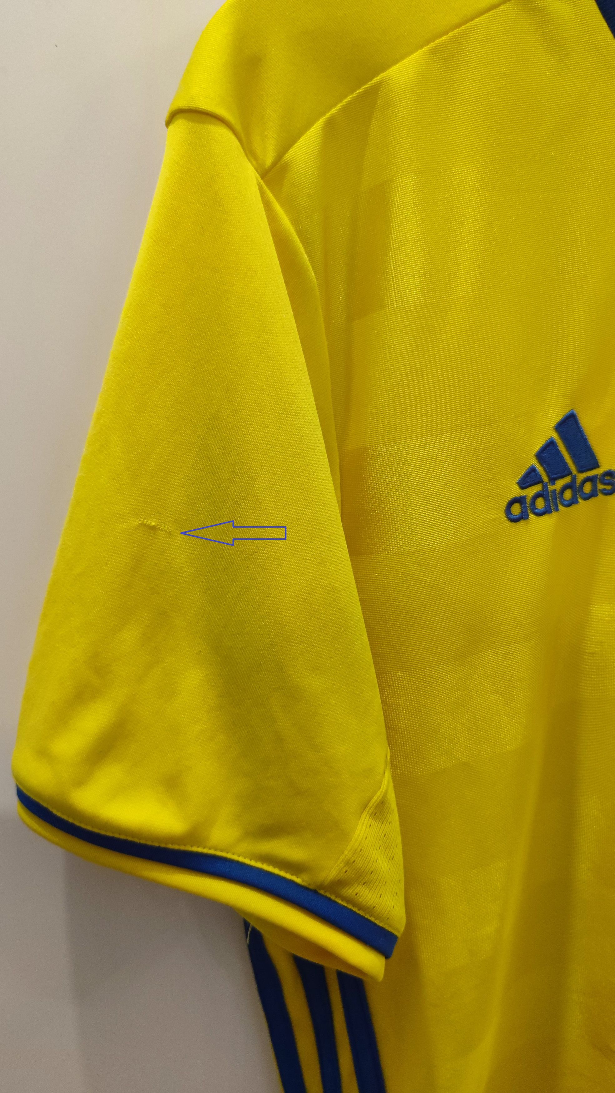 Adidas × Vintage Sweden national football team soccer jersey Size US M / EU 48-50 / 2 - 7 Thumbnail