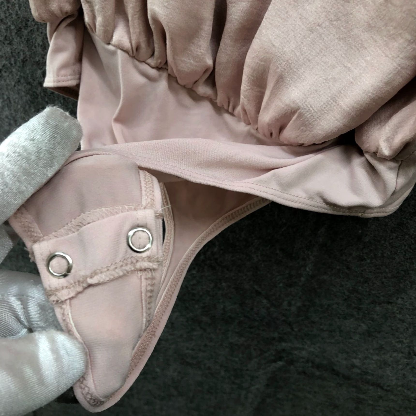 Express Express Satin Cami Bodysuit Womens S Pale Pink V-Neck Adjustable Strap Shirt Tank Camisole Panty? Size S / US 4 / IT 40 - 5 Thumbnail