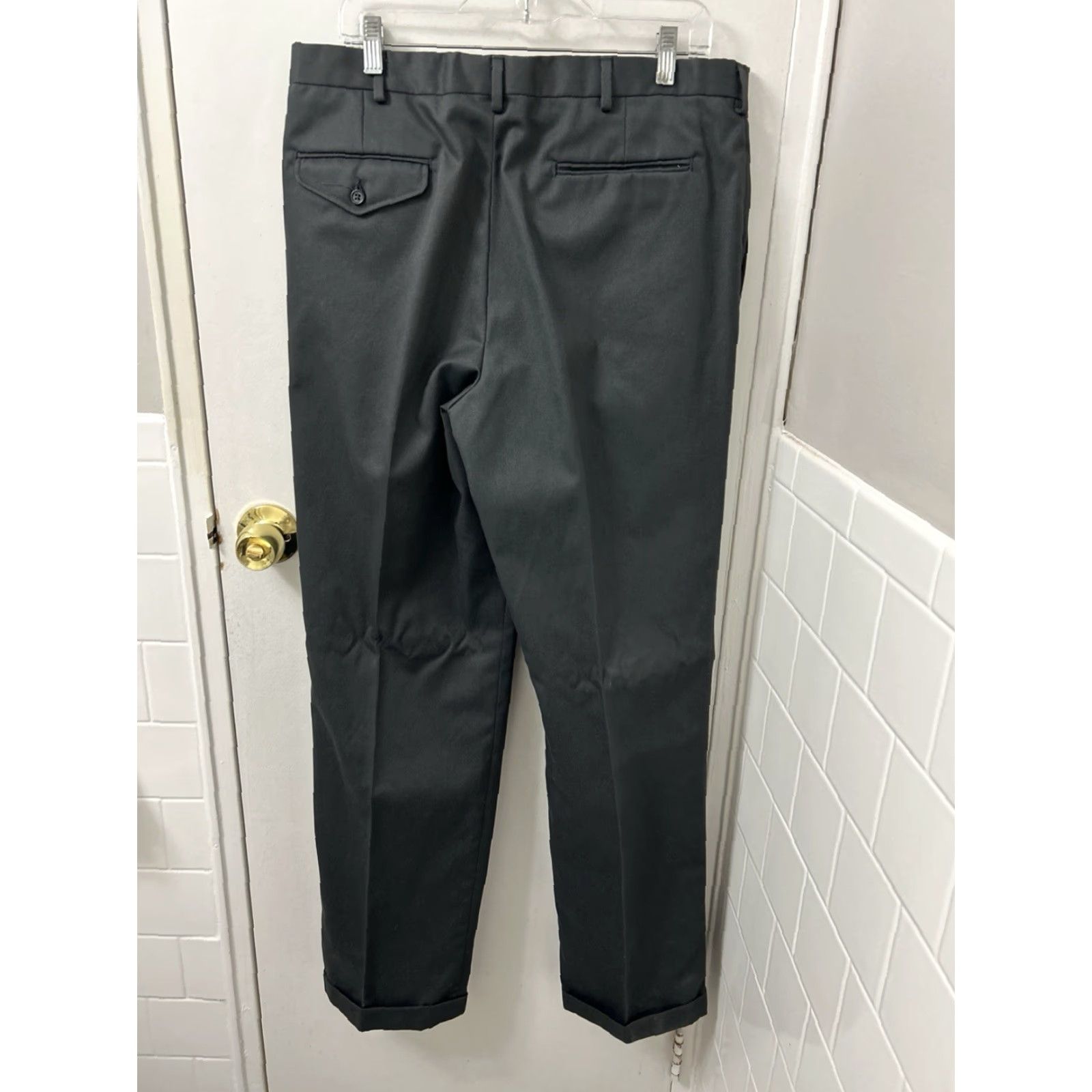 Lands' End Lands' End Pants Mens 35x34 Gray Dress Pants Cuffed Pleated Zipper YKK Cotton Blend Straight Classic Waist 35 Inseam 34 USA USA Made N/A Size US 35 - 7 Thumbnail