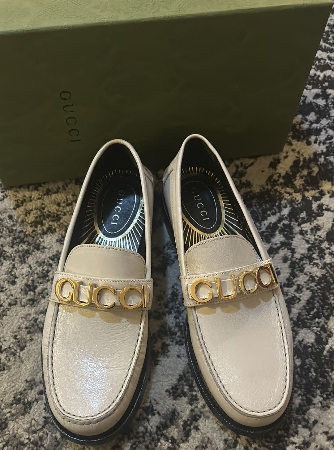 Gucci Gucci Logo Plaque Moccasin Leather Loafers Size US 9 / IT 39 - 3 Thumbnail