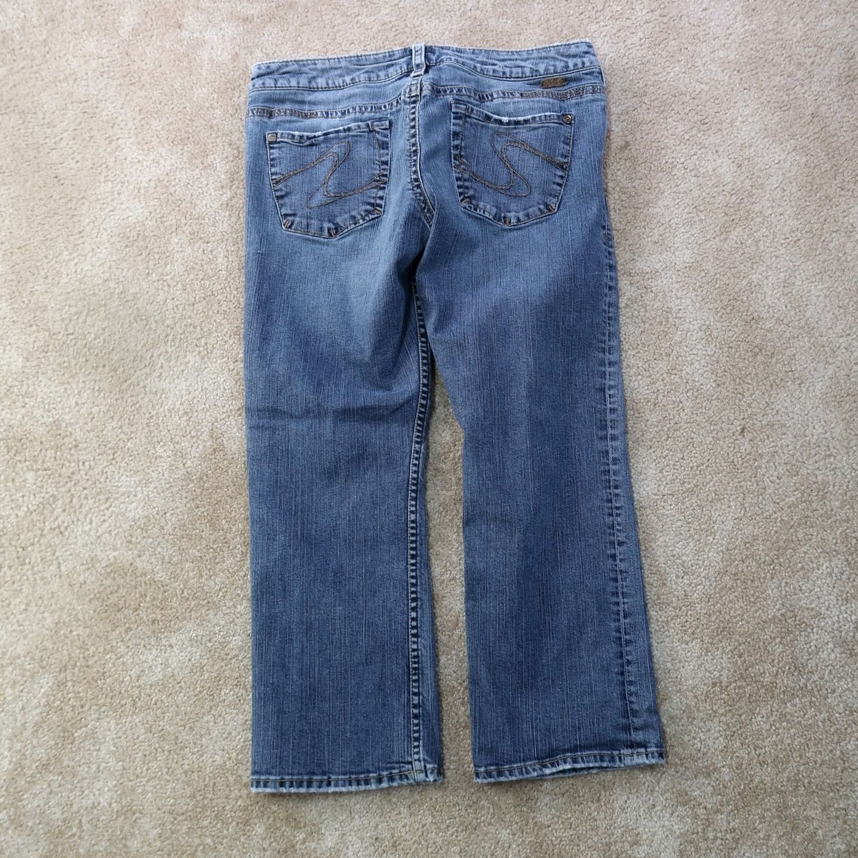 Silver Jeans Co. Silver Jeans Santorini Capri Jeans Women’s 31 Blue Stretch Denim Capris Slim 5-Pocket Distressed Medium Wash (Regular) Womens Menopause? Size 24" / US 00 / IT 34 - 7 Thumbnail