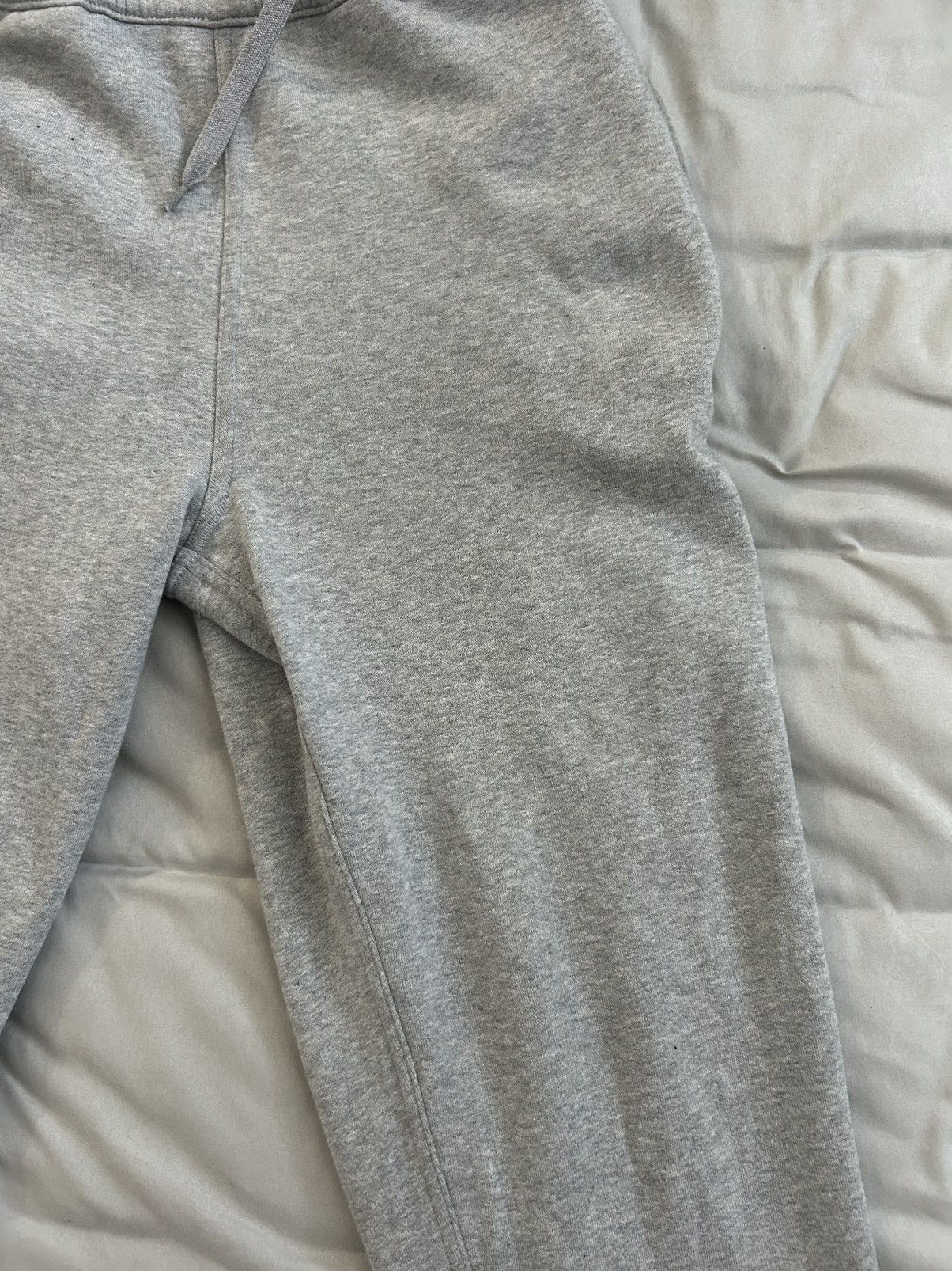 Burberry Grey Burberry joggers Size US 34 / EU 50 - 12 Thumbnail