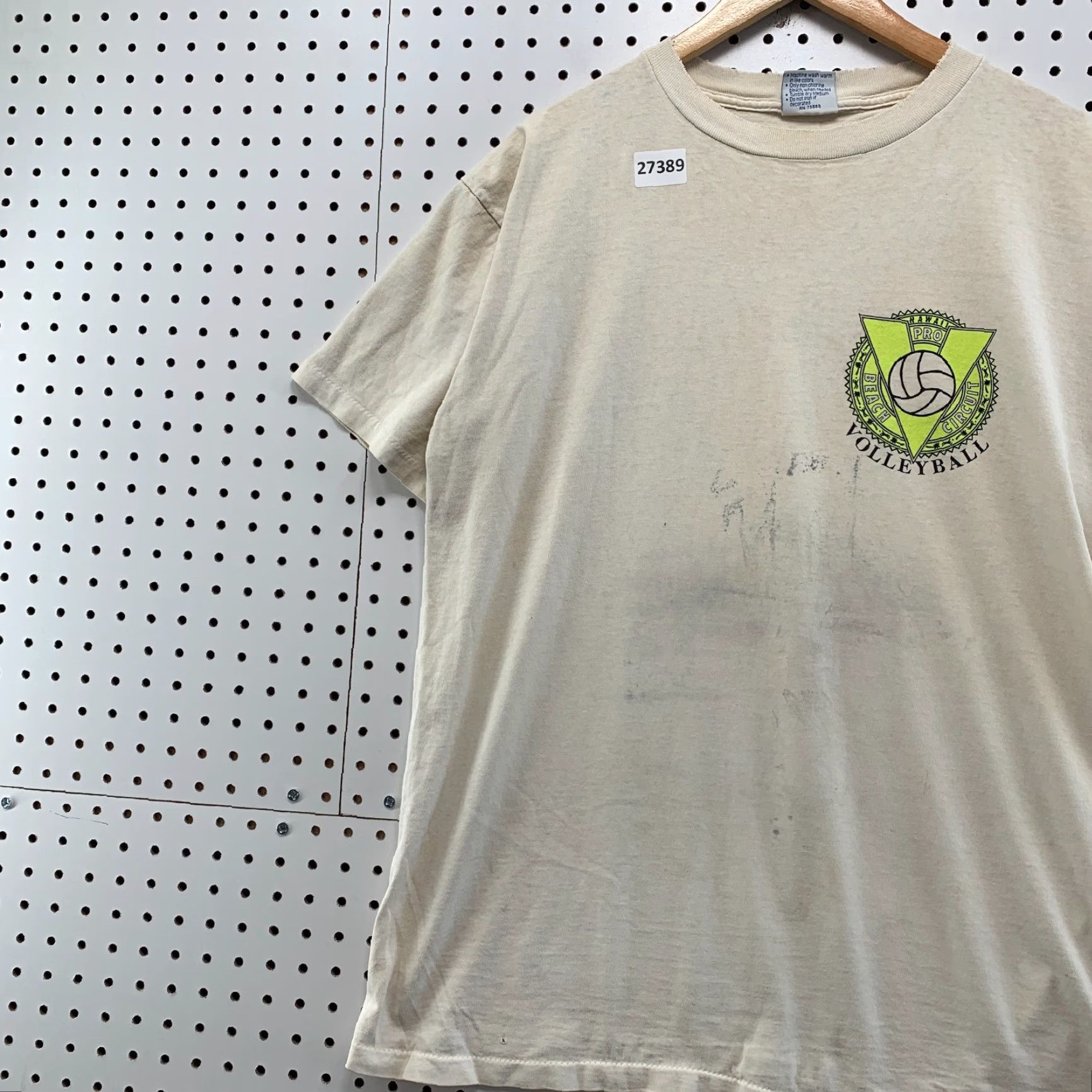 Vintage VTG Hawaii Pro Beach Circuit Volleyball Shirt XL Beige Unisex Adults 90s All Sport Crew Neck Short Sleeve Vintage T-Shirt Men Women 90s Theme Size US XL / EU 56 / 4 - 4 Thumbnail