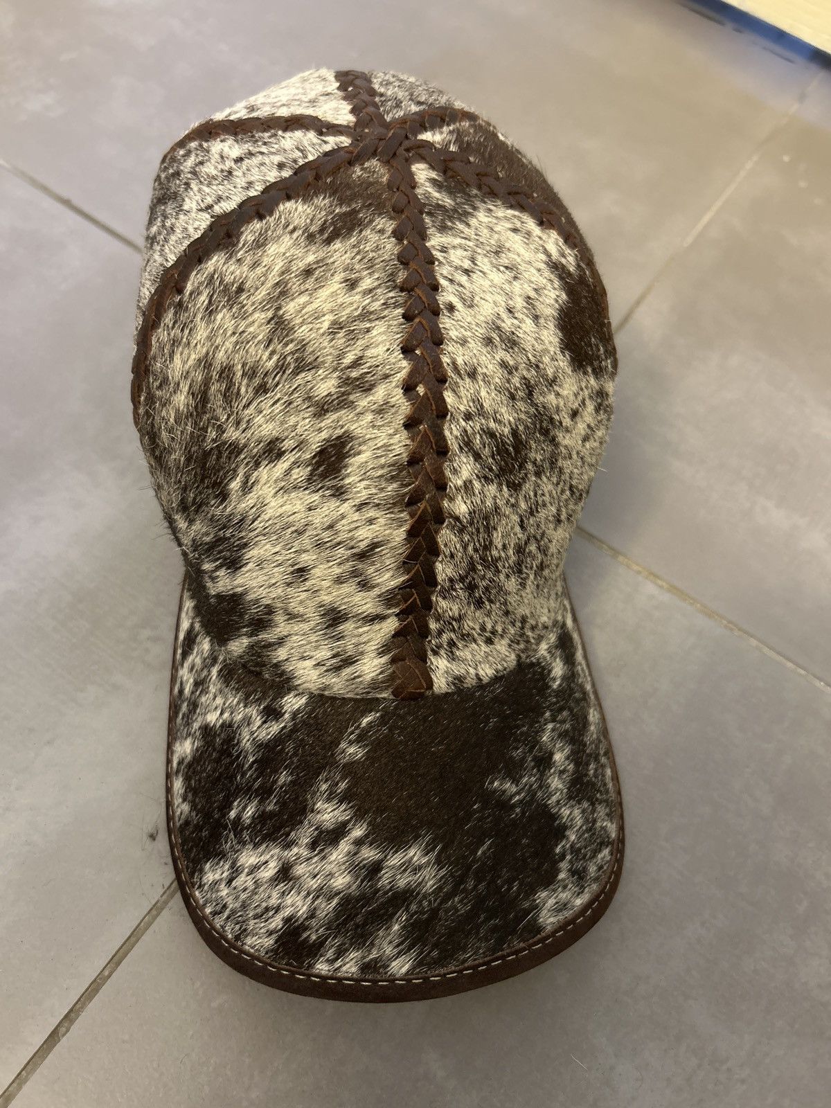 Vintage Vintage Native American cow hide hat Size ONE SIZE - 1 Thumbnail