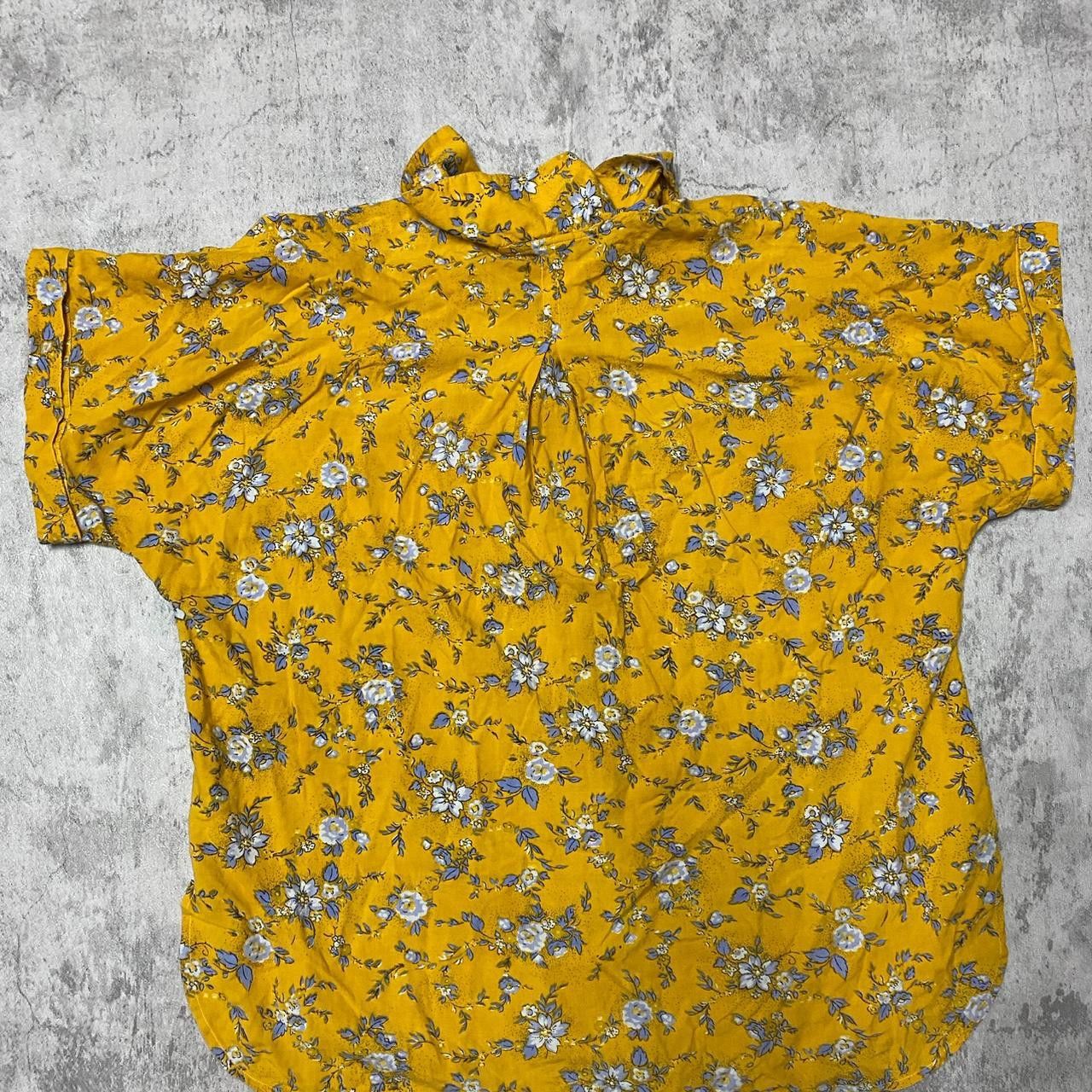 Other Yellow floral button-up blouse #floral #blouse Size US M / EU 48-50 / 2 - 4 Thumbnail