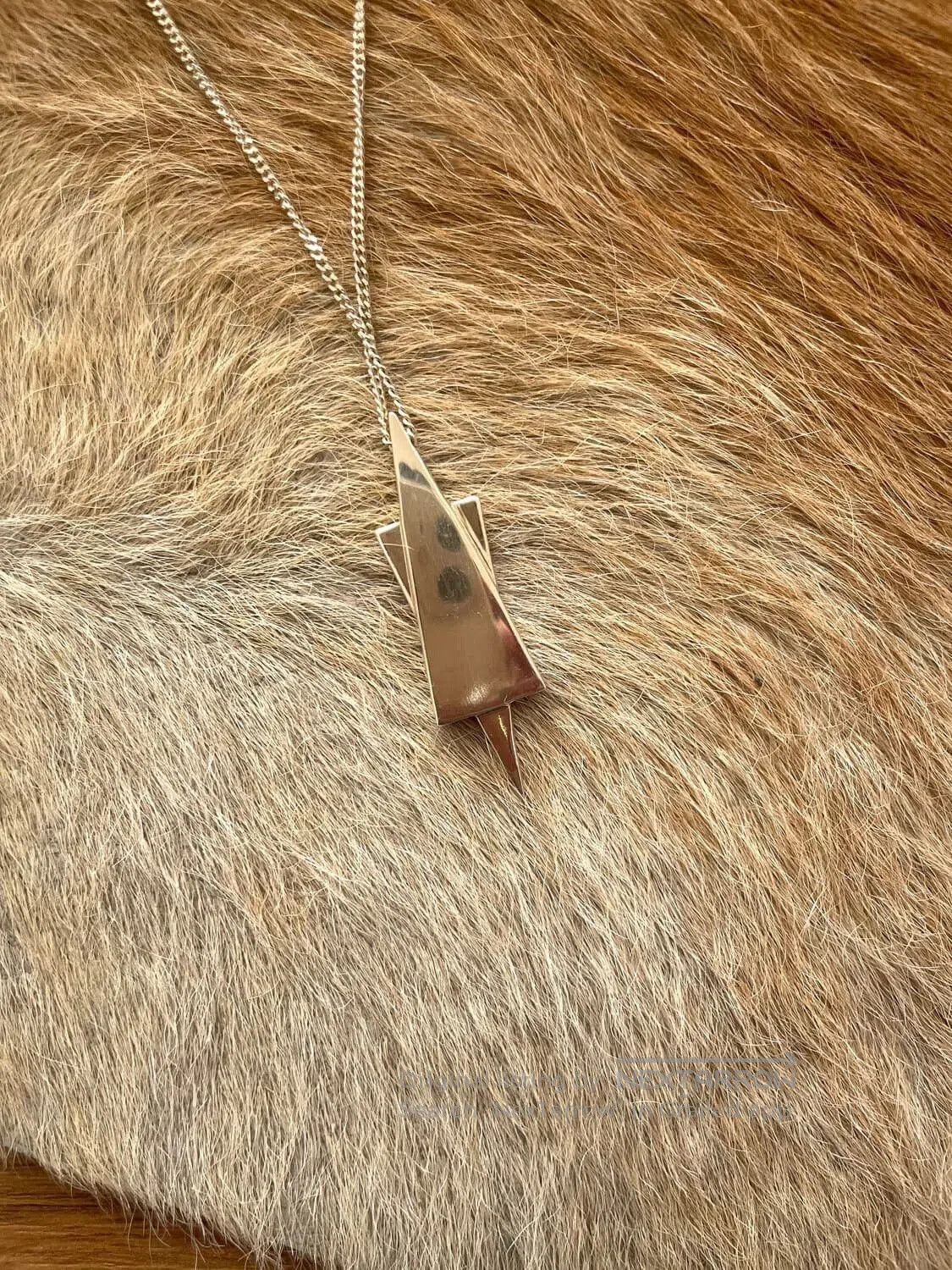Gucci Gucci Vintage Totem Silver Necklace. Size ONE SIZE - 2 Thumbnail