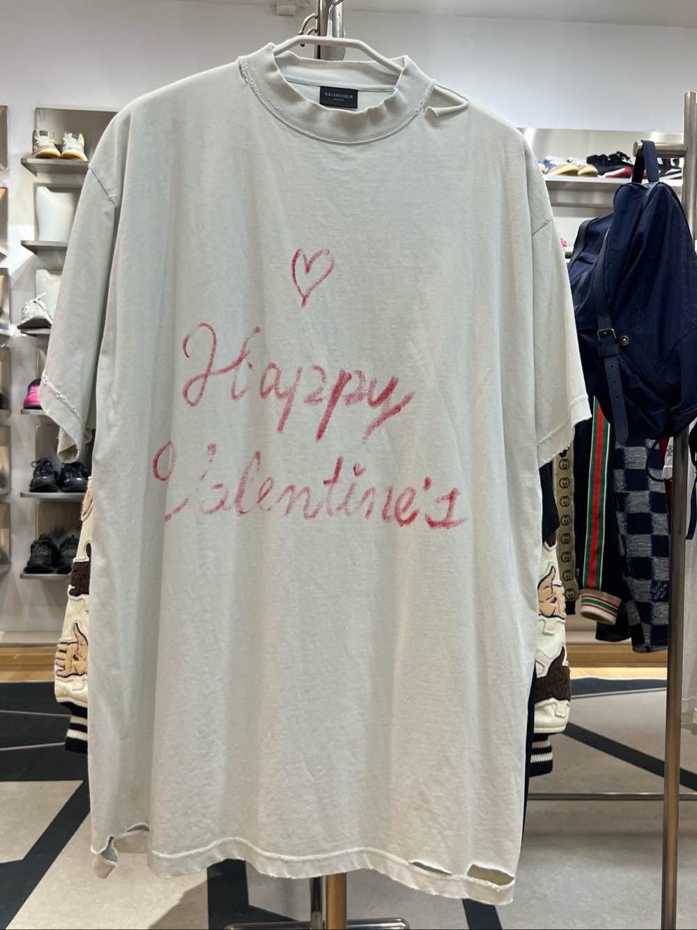 Balenciaga Balenciaga Happy Valentine's T-Shirt Size M Size US M / EU 48-50 / 2 - 1 Thumbnail