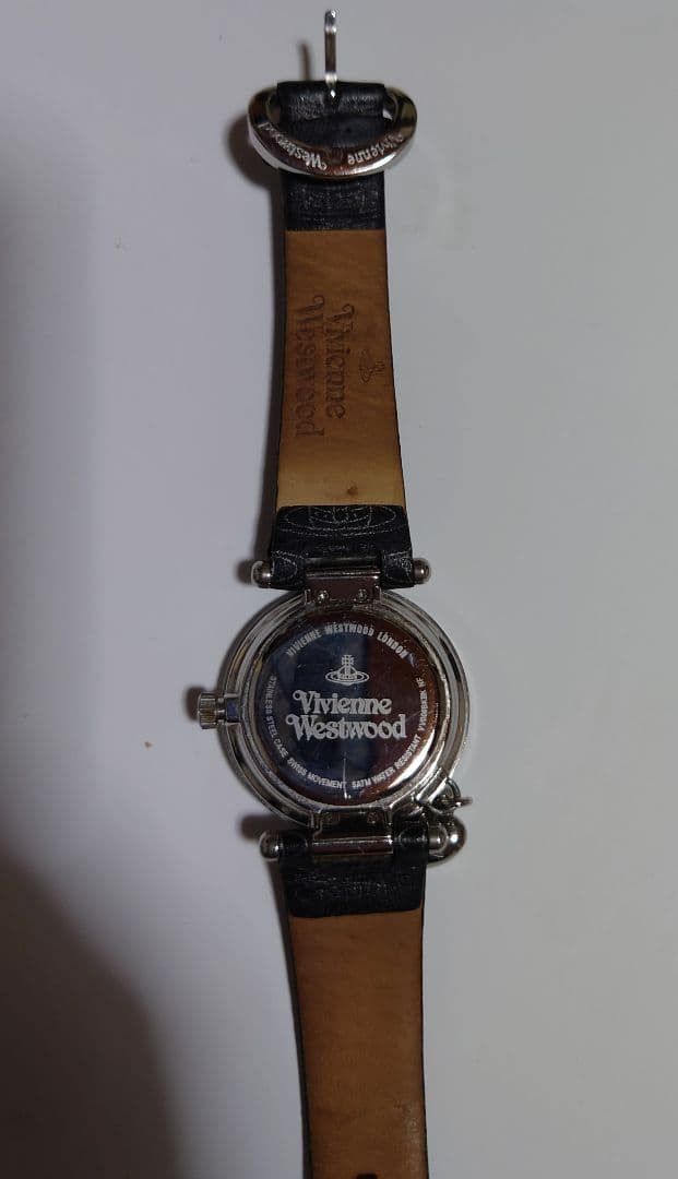 Vivienne Westwood VIVIENNE WESTWOOD Heart-shaped Charm Analog Watch Black Size ONE SIZE - 5 Thumbnail