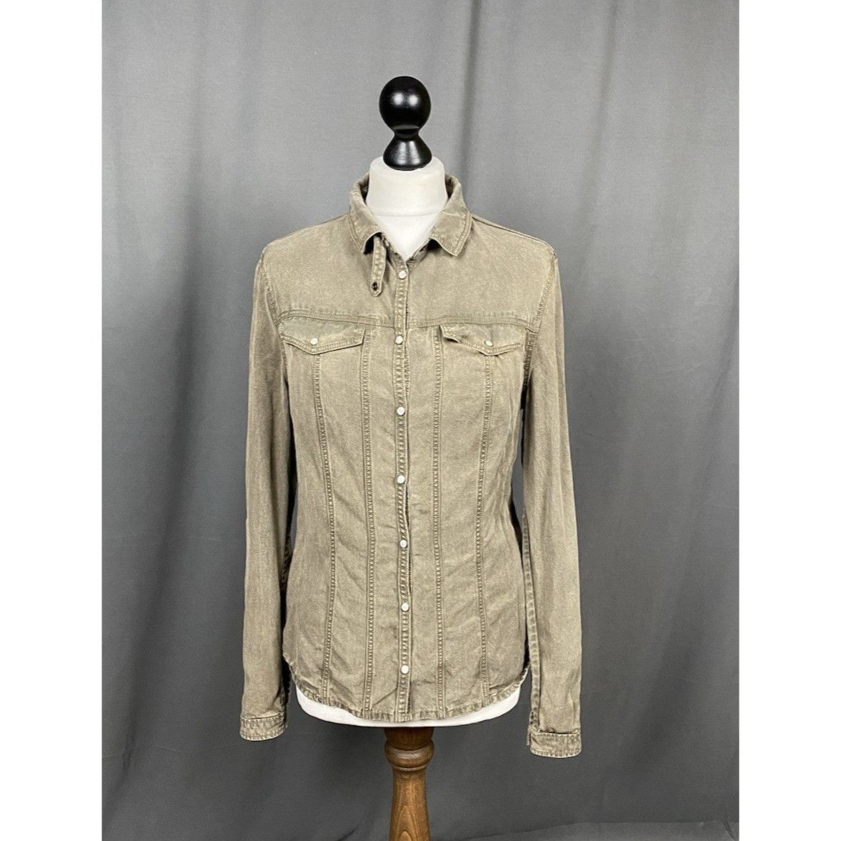 Burberry Burberry Distressed Women's Khaki Green Gray Longsleeve Snap Size L / US 10 / IT 46 - 1 Thumbnail