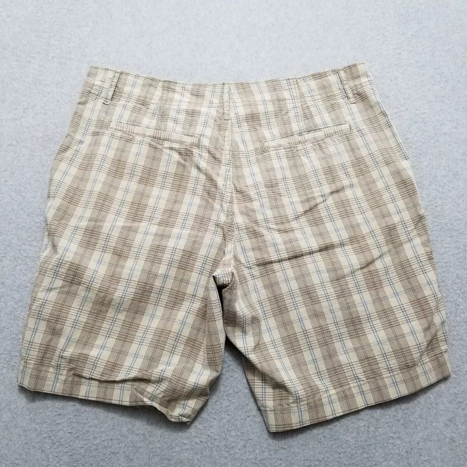 Old Navy Old Navy Shorts Mens 33 Plaid Pockets Casual Lightweight Size US 33 - 2 Thumbnail