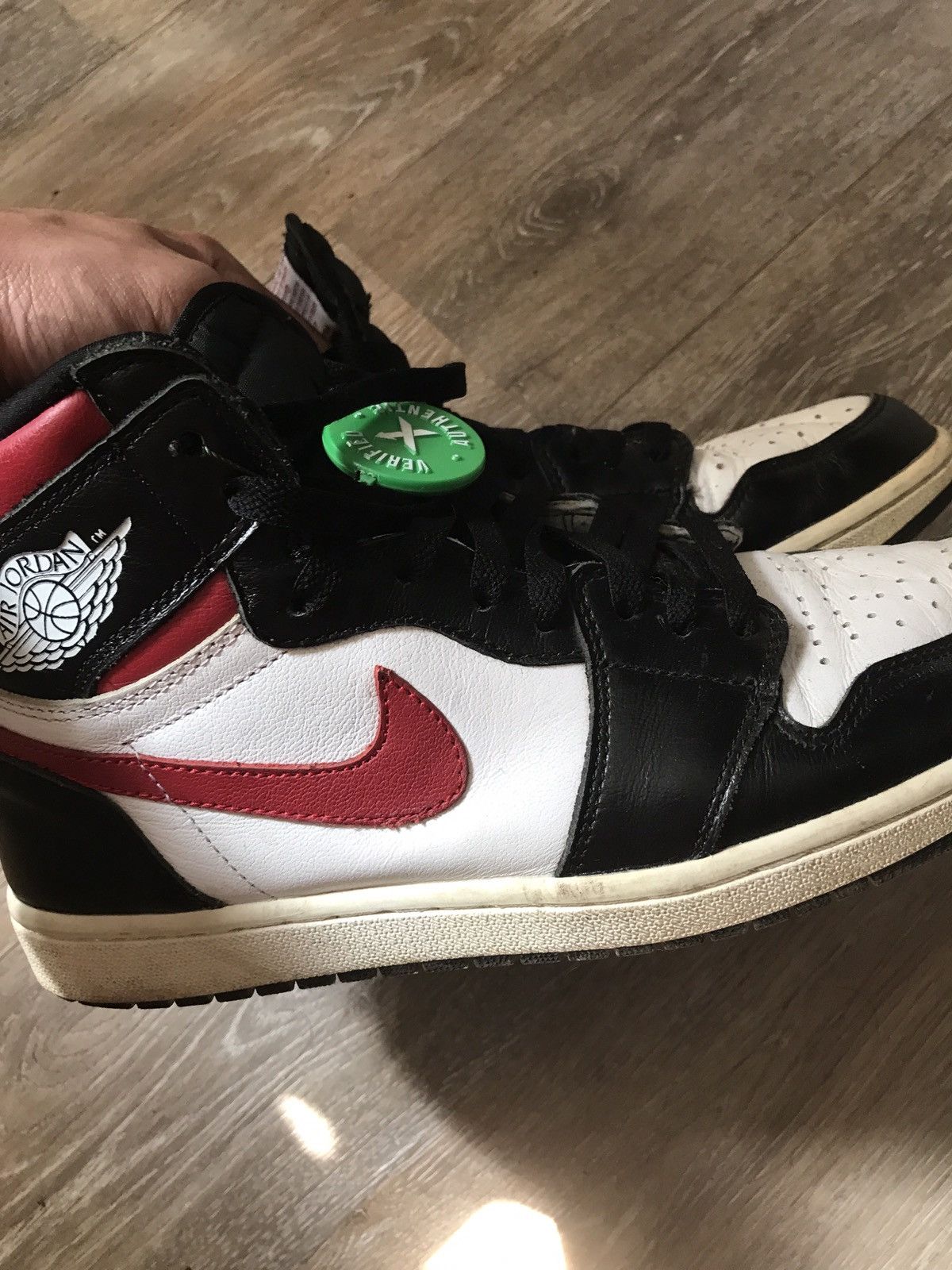 Jordan Brand Air Jordan 1 Retro High Black Gym Red Sail 9.5 2019 Nike Size US 9.5 / EU 42-43 - 6 Thumbnail