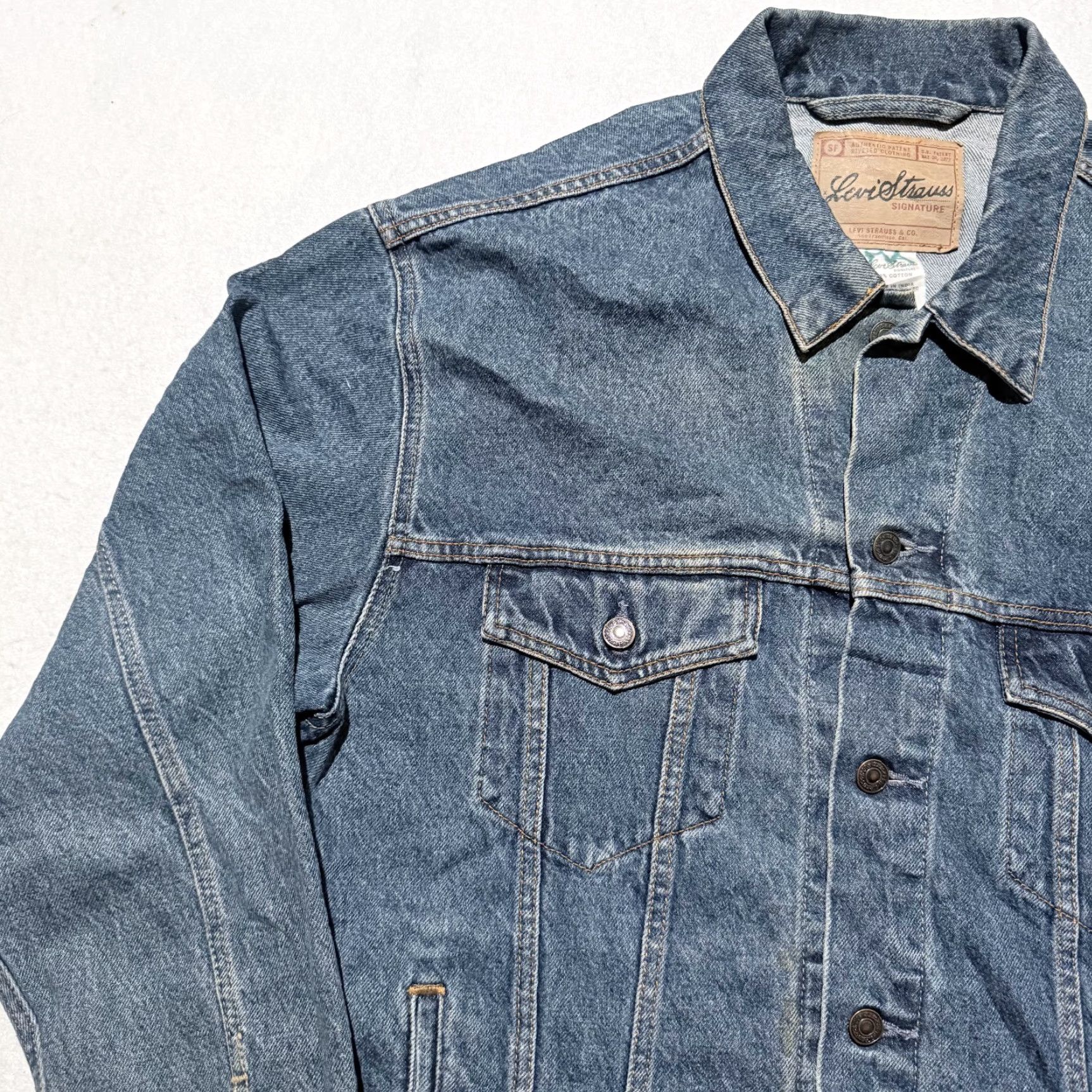 Levi's Vintage Levi Strauss & Co Trucker Jacket Men Blue Denim Retro Y2K Large Denim Jacket Mens Blue Vintage Levi’s Trucker Jacket, Regular Size L Size US L / EU 52-54 / 3 - 5 Thumbnail