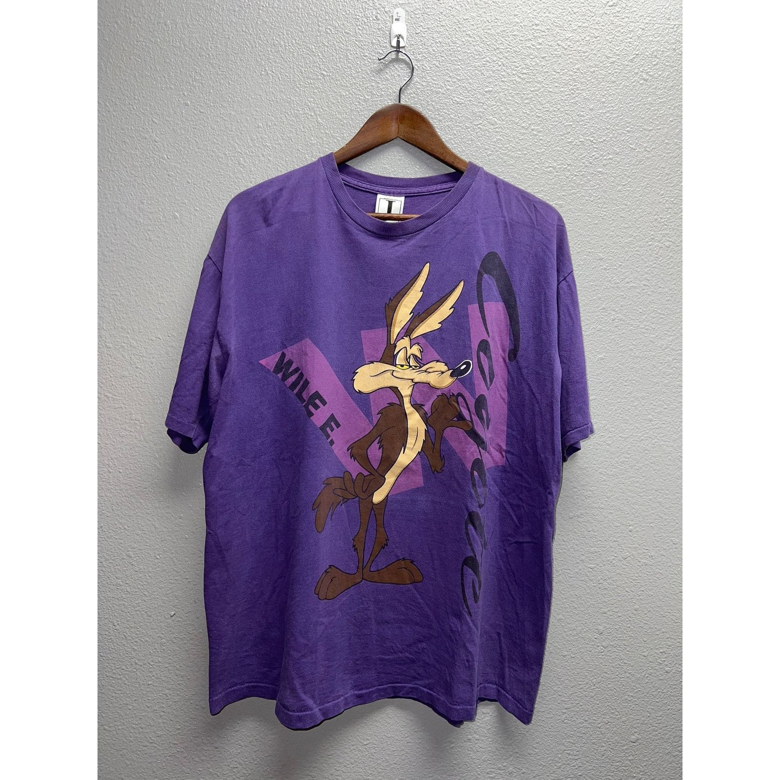 Vintage Vintage Wile E Coyote Shirt Jostens Looney Tunes 90s Tee 