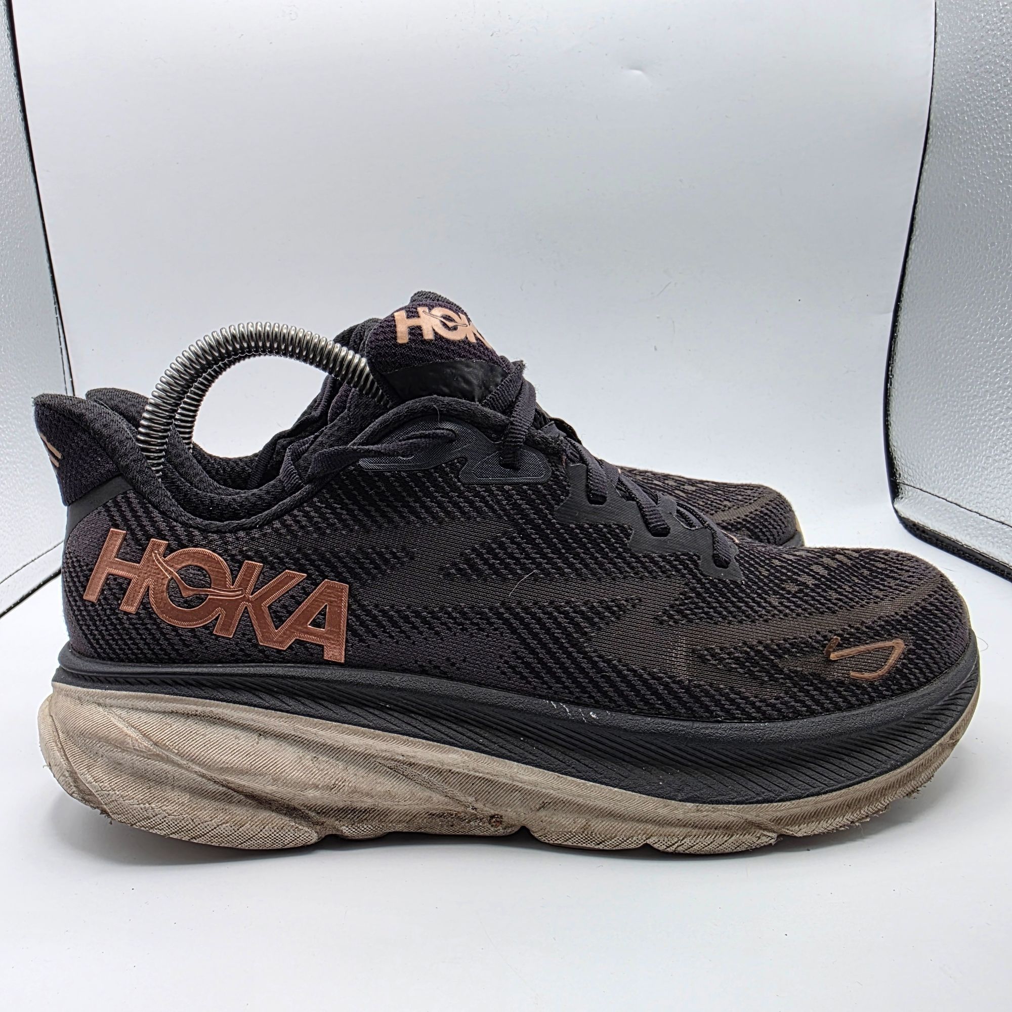 Hoka Hoka One One Clifton 9 Womens Size 9 B Black Shoes Athletic Size US 9 / IT 39 - 12 Thumbnail