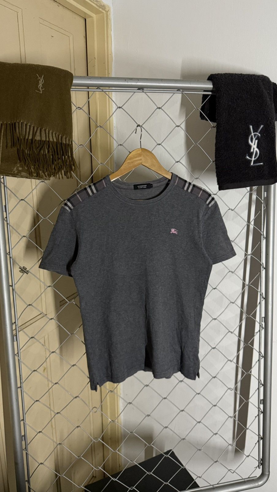Burberry Burberry Black Label NovaCheck Shoulder Pink Embroidery Grey Size XS / US 0-2 / IT 36-38 - 1 Thumbnail