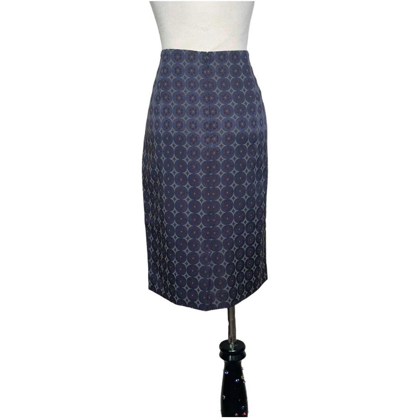 Ann Taylor ANN TAYLOR Navy Blue Red Floral Geo Circle Pencil Skirt SZ 4 Size 30" / US 8 / IT 44 - 3 Thumbnail