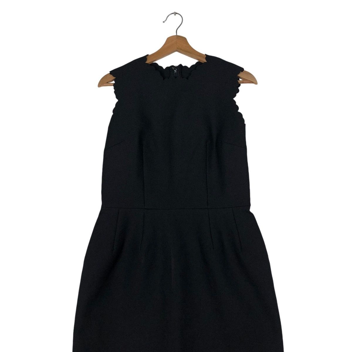 Comme des Garcons CDG BLACK DRESS WITH SCALLOPED EDGES & WIDER HIPS SPRING 99 Size M / US 6-8 / IT 42-44 - 16 Thumbnail