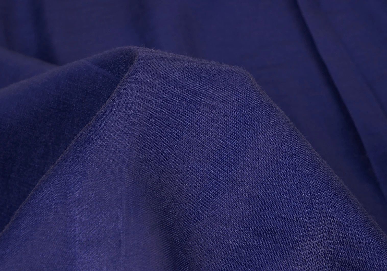 Issey Miyake Shiny Rayon-Nylon Long Sleeve Shirt in Blue, Size L Size US L / EU 52-54 / 3 - 16 Thumbnail