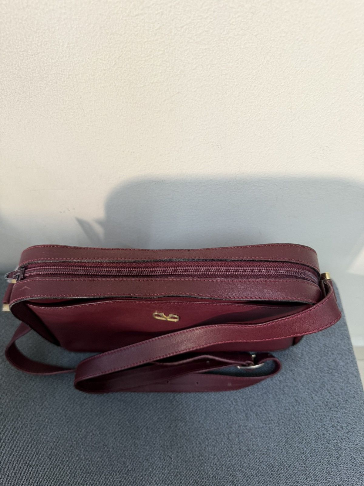 Undercover × Valentino Vintage 80s valentino leather sling bag Size ONE SIZE - 2 Thumbnail