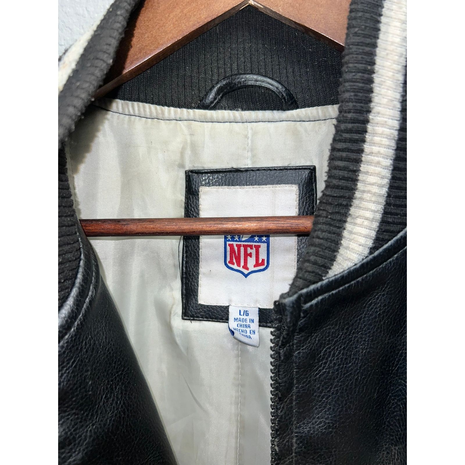 Vintage NFL Oakland Raiders Leather Jacket Football Stained Large Size US L / EU 52-54 / 3 - 6 Thumbnail