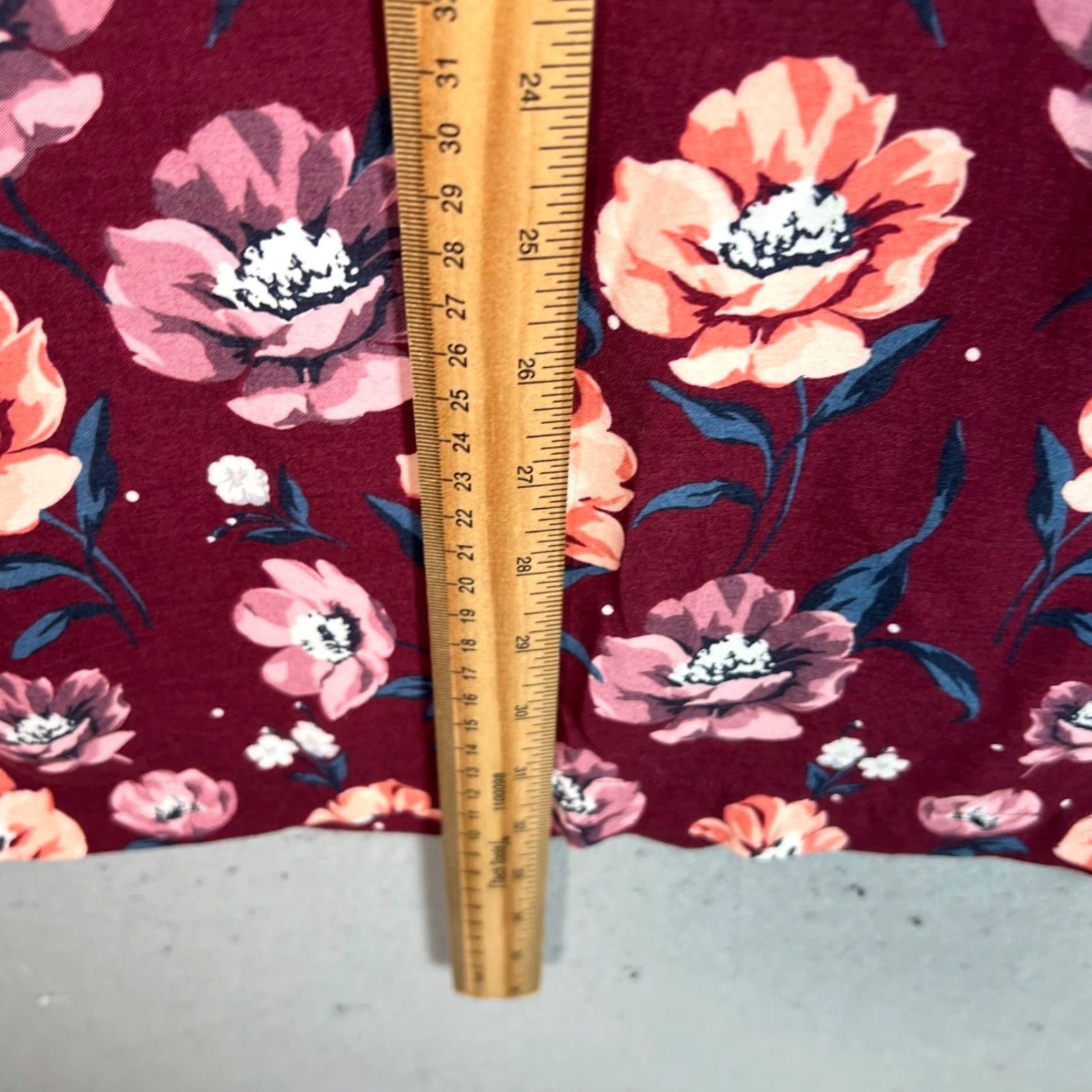 Abercrombie & Fitch VINTAGE Abercrombie & Fitch Women's Short Sleeve Sundress Size Small Burgundy Floral 90s Size 28" / US 6 / IT 42 - 6 Thumbnail