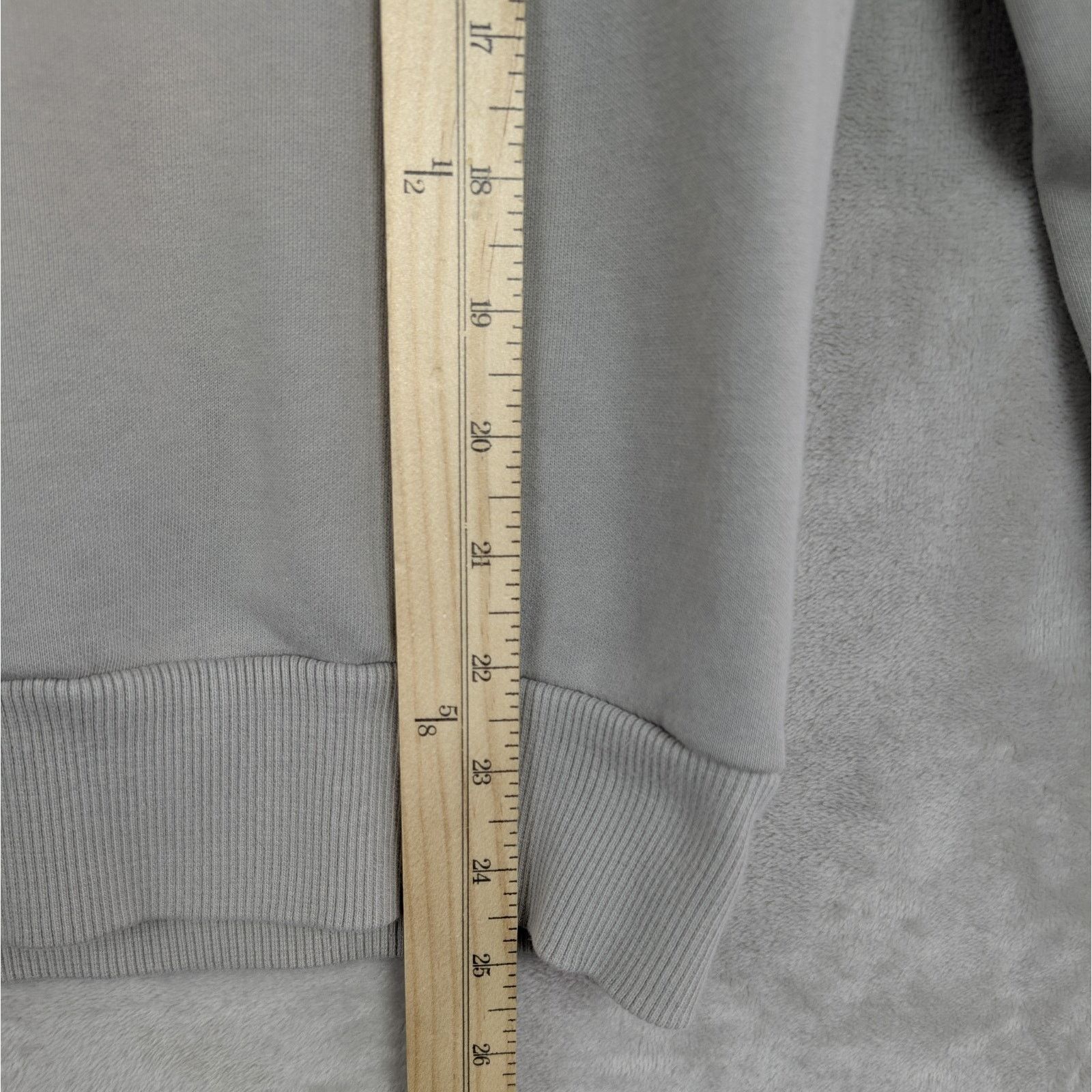 Puma Puma Sweatshirt Y2K Sweatshirt Gray Stitched *flaw* Size US S / EU 44-46 / 1 - 9 Thumbnail