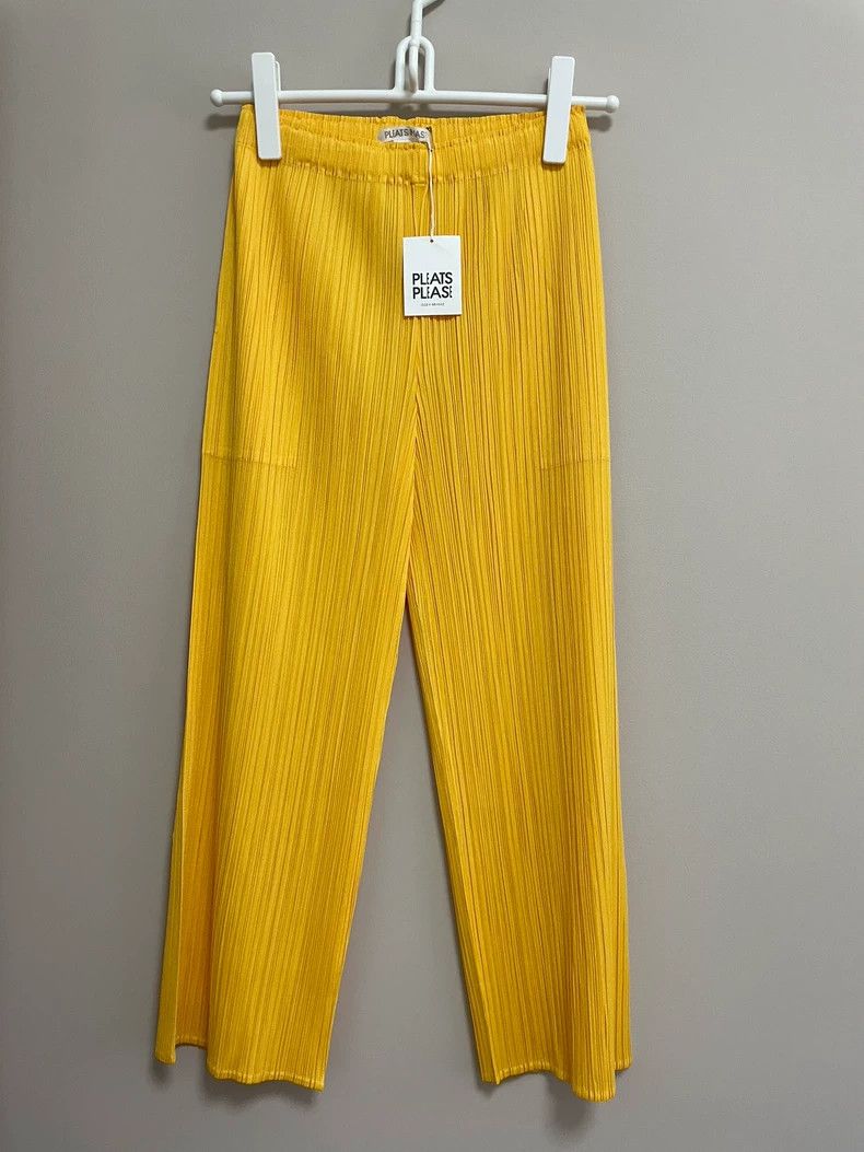 Issey Miyake Issey Miyake Yellow pleated pants Size 25" / US 0 / IT 36 - 1 Thumbnail
