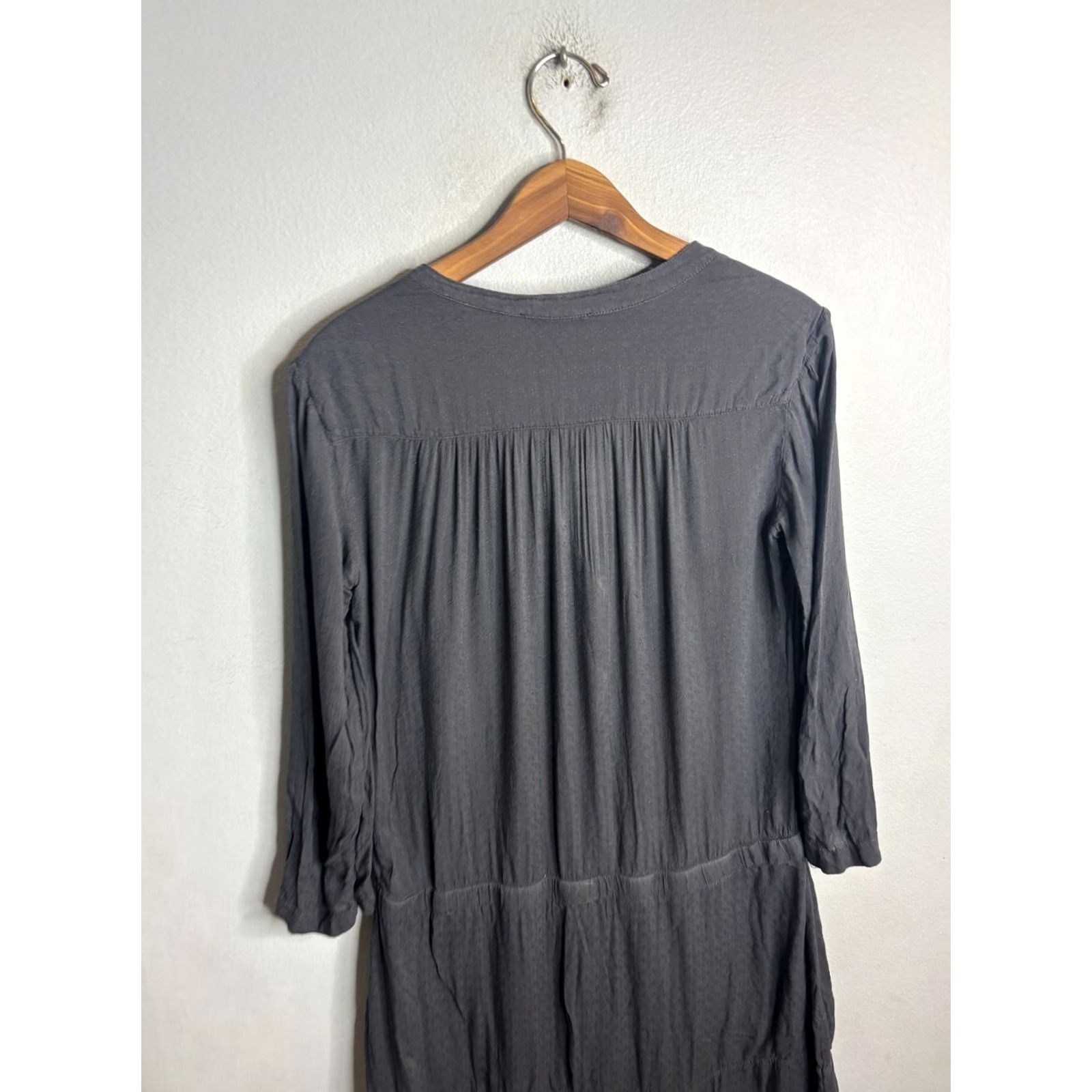 James Perse James Perse Maxi Dress Womens Gray Viscose Bodycon Slinky 2 Long Sleeve V-Neck Pullover 4578 Size XS / US 0-2 / IT 36-38 - 6 Thumbnail