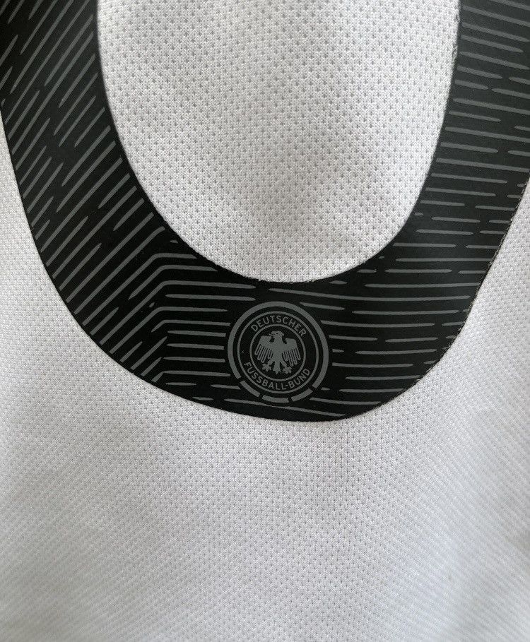 Adidas Jersey kimimich germany Size US S / EU 44-46 / 1 - 3 Thumbnail