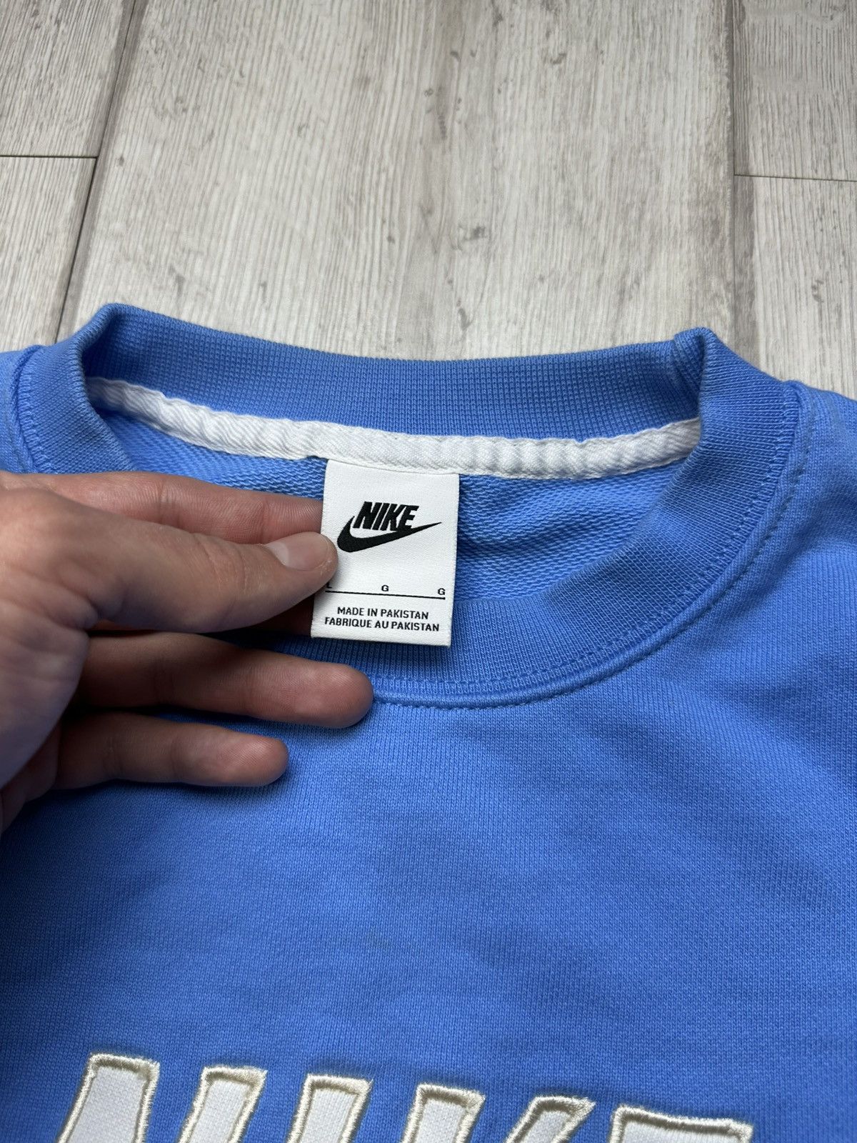 Nike Vintage Nike Big Logo Crewneck Sweatshirt Size US L / EU 52-54 / 3 - 6 Thumbnail
