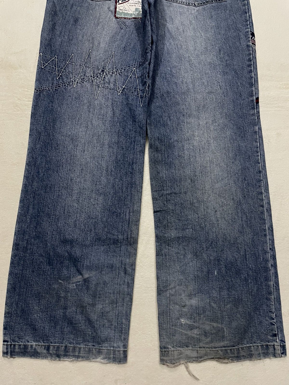 Phat Farm Vintage Phat Farm Distress Faded Denim Jeans Size US 34 / EU 50 - 13 Thumbnail