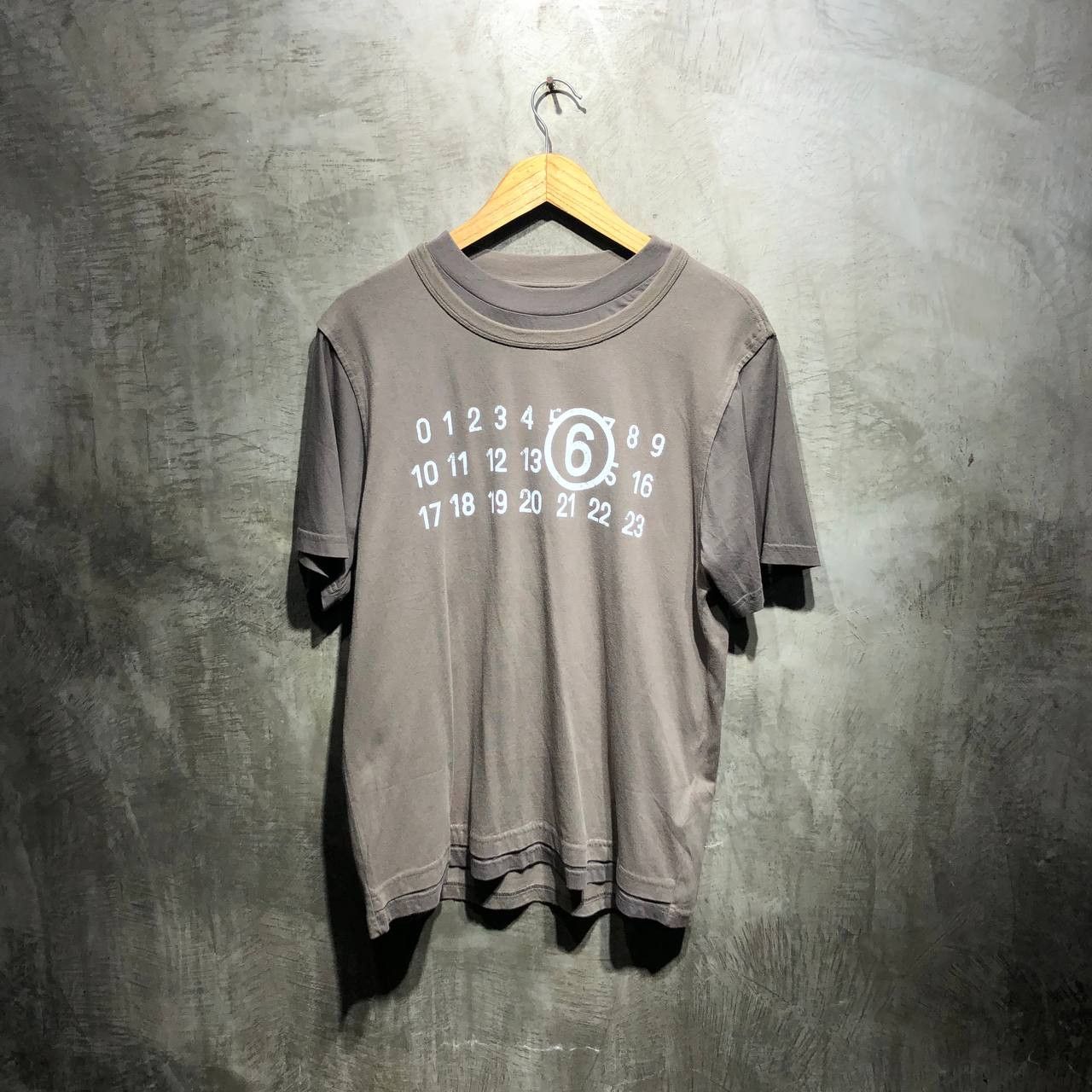 Maison Margiela Maison Margiela MM6 Logo Two Layer Tee Size US M / EU 48-50 / 2 - 1 Thumbnail