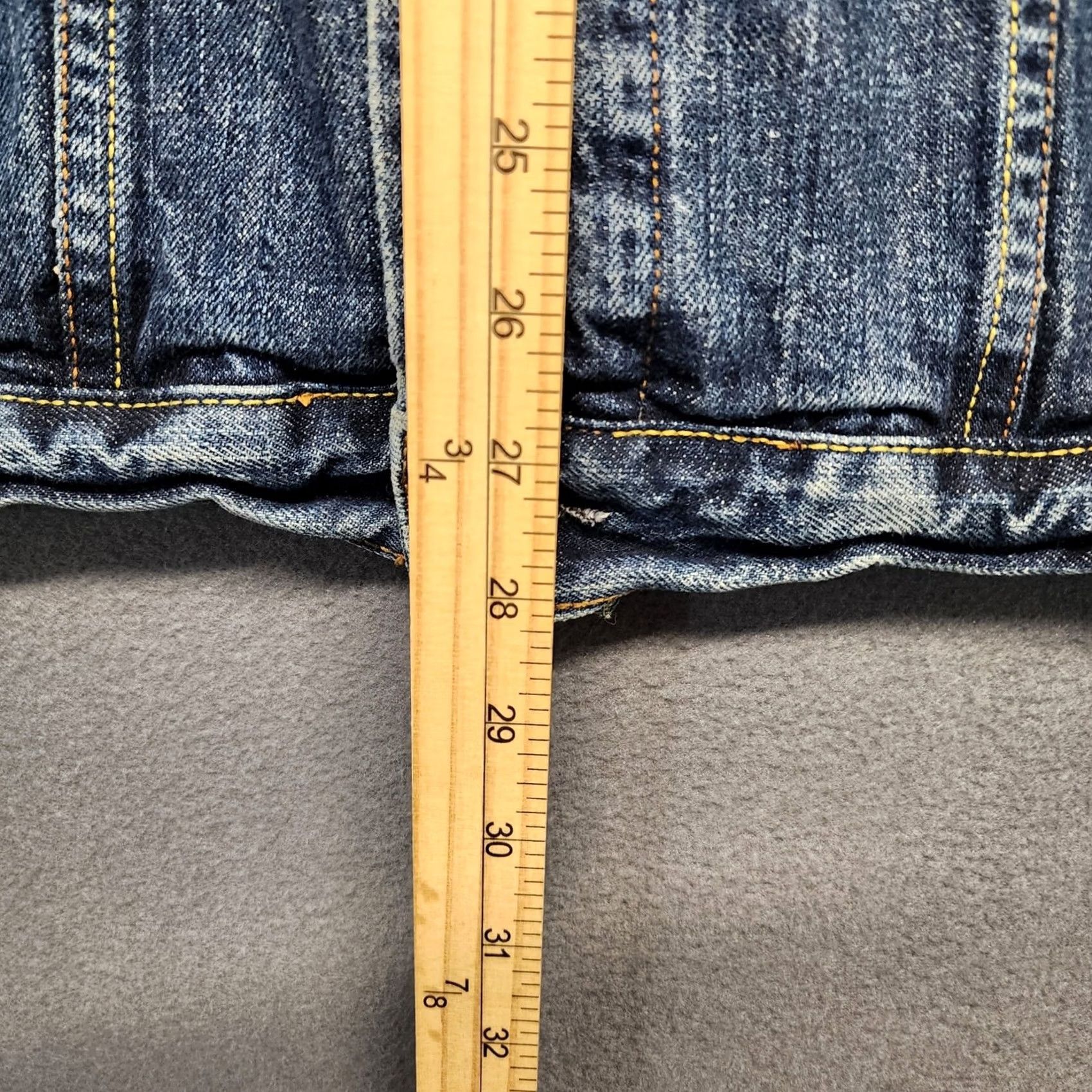Tommy Hilfiger VINTAGE Tommy Hilfiger Jean Jacket Mens XL Blue Denim Trucker Y2K Jacket Mens XL Blue Denim Trucker Button Closure Vintage Mens Size US 36 / EU 52 - 6 Thumbnail