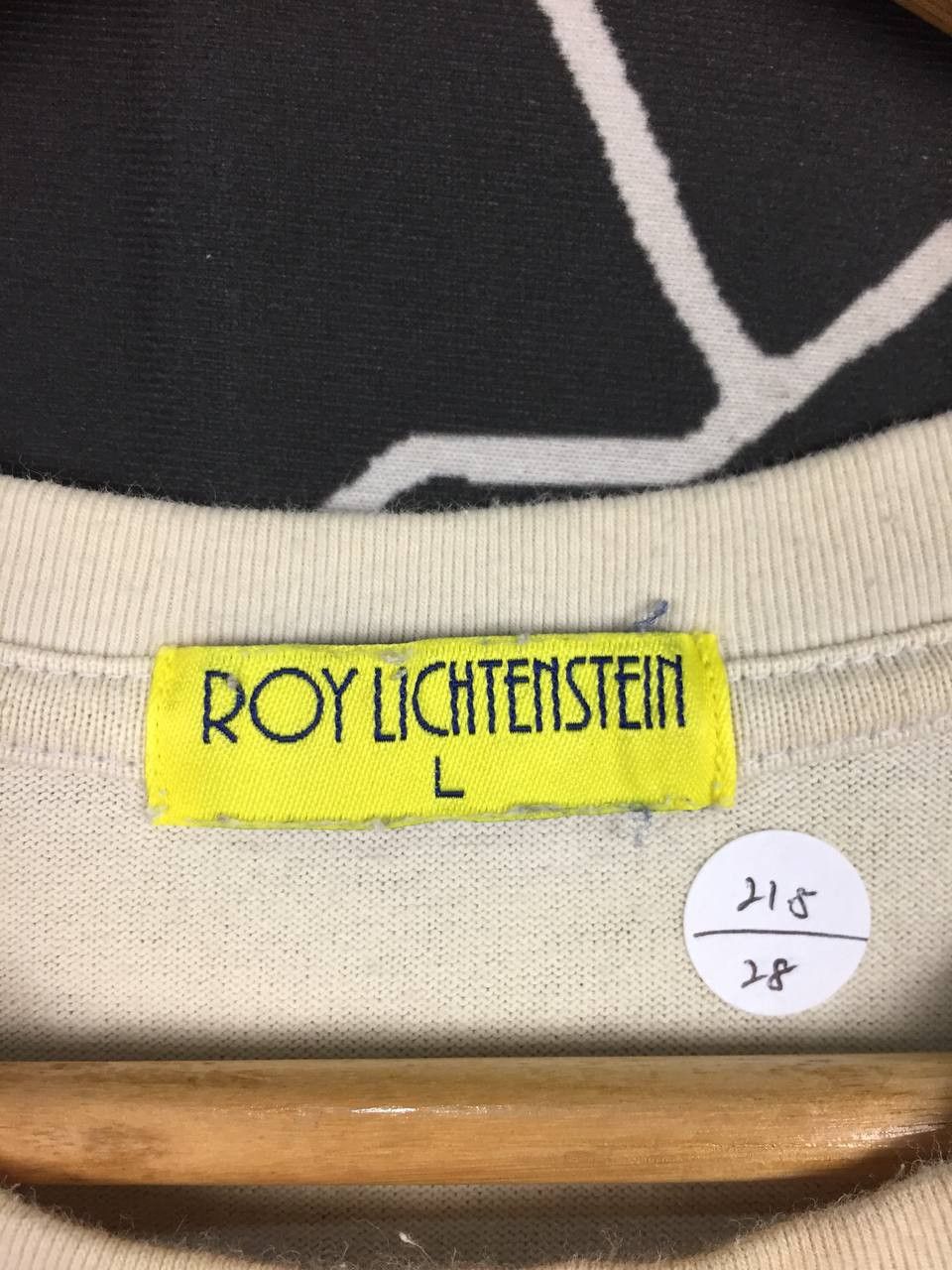 Uniqlo Uniqlo Roy Lichtenstein Bull Profile Series Pop Art Tee Size US L / EU 52-54 / 3 - 19 Thumbnail