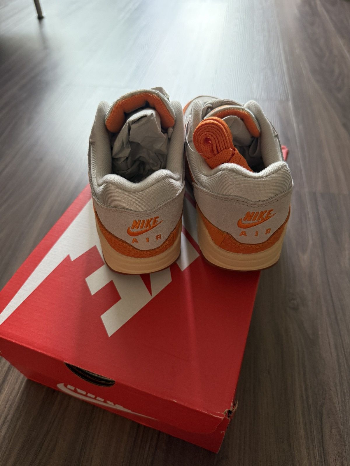 Nike Nike Air Max 1 WMNS “Magma Orange” Size W 7 / M 5.5 Size US 7 / IT 37 - 3 Thumbnail