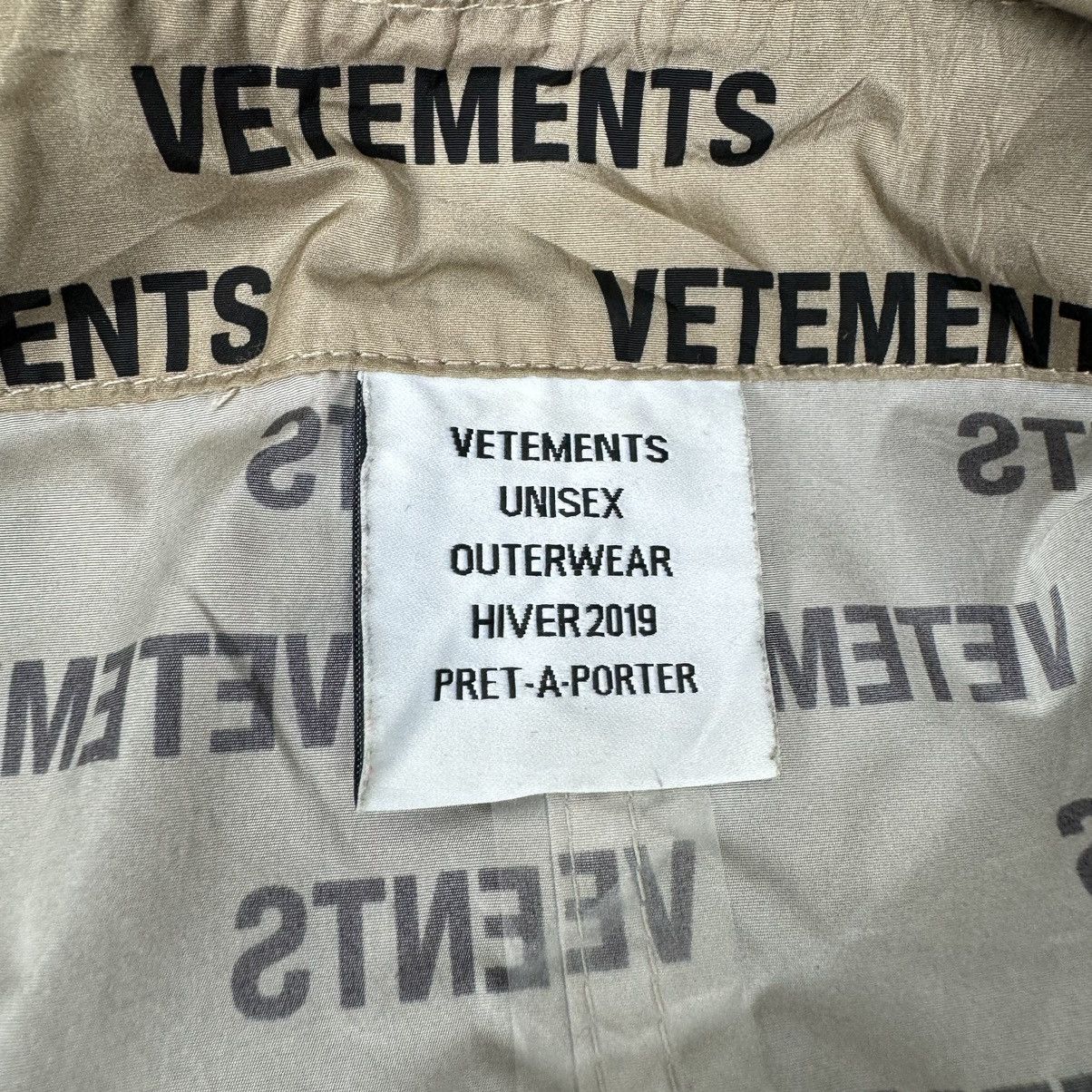 Vetements 🔥VETEMENTS VETMON HIVER 2019 MONOGRAM UNISEX RAINCOAT JACKET Size US S / EU 44-46 / 1 - 16 Thumbnail