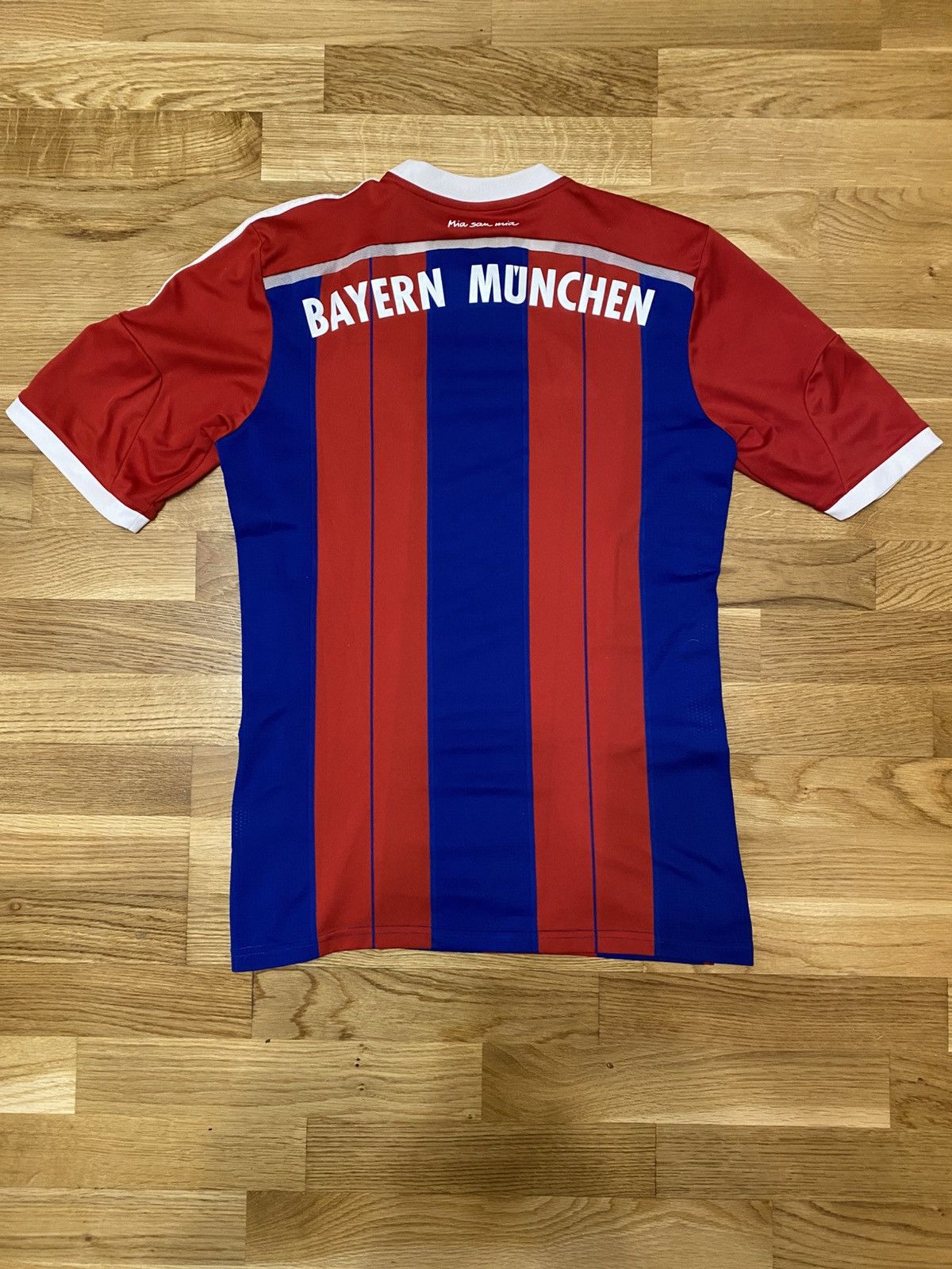 Adidas Bayern Munich 2014/15 Home Football ShirtJersey AdidasSize M Size US M / EU 48-50 / 2 - 3 Thumbnail