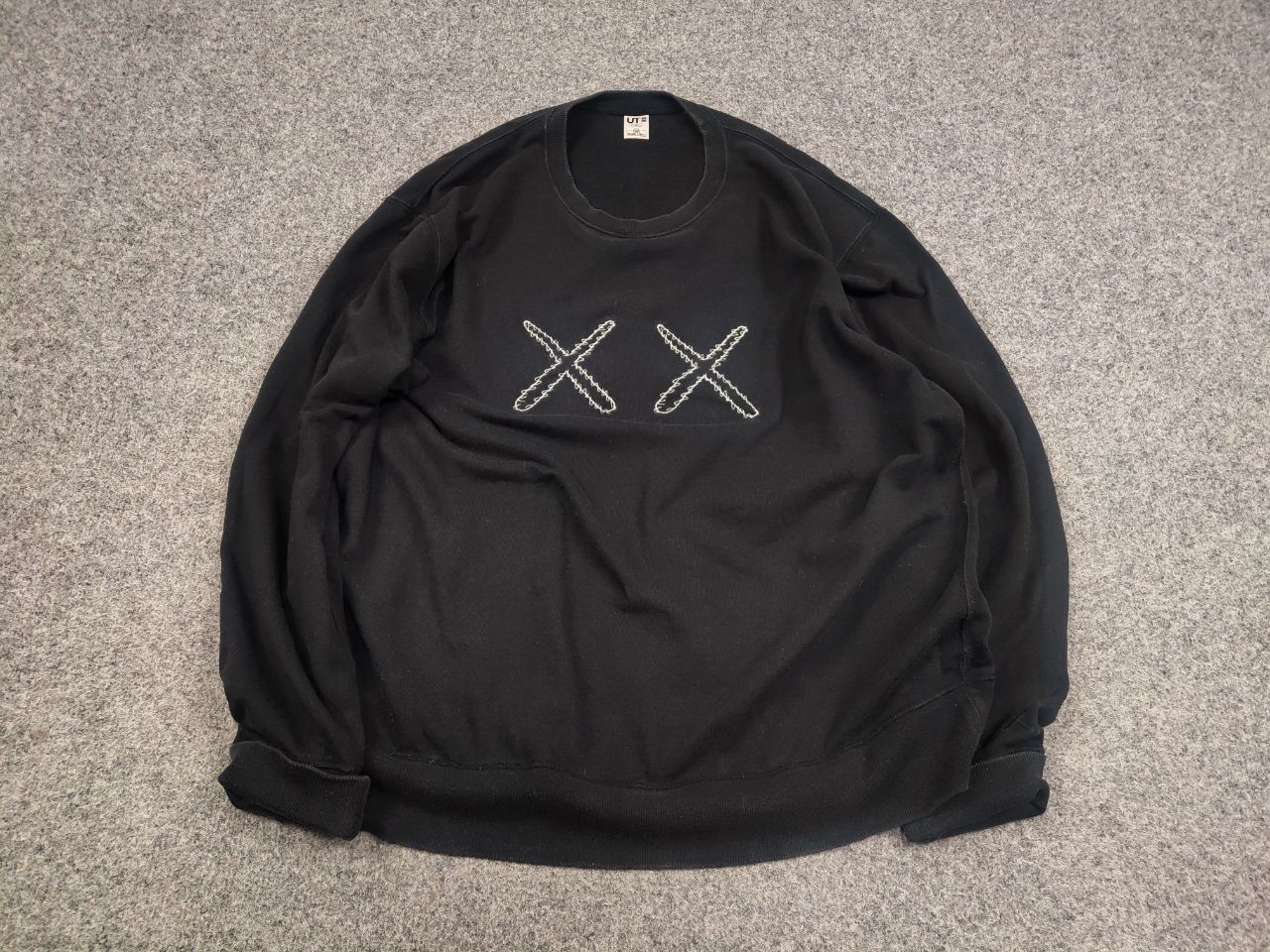 Kaws × Uniqlo Kaws Sesame Street x Uniqlo Black logo Crew Check Sweatshirt Size US XL / EU 56 / 4 - 2 Thumbnail