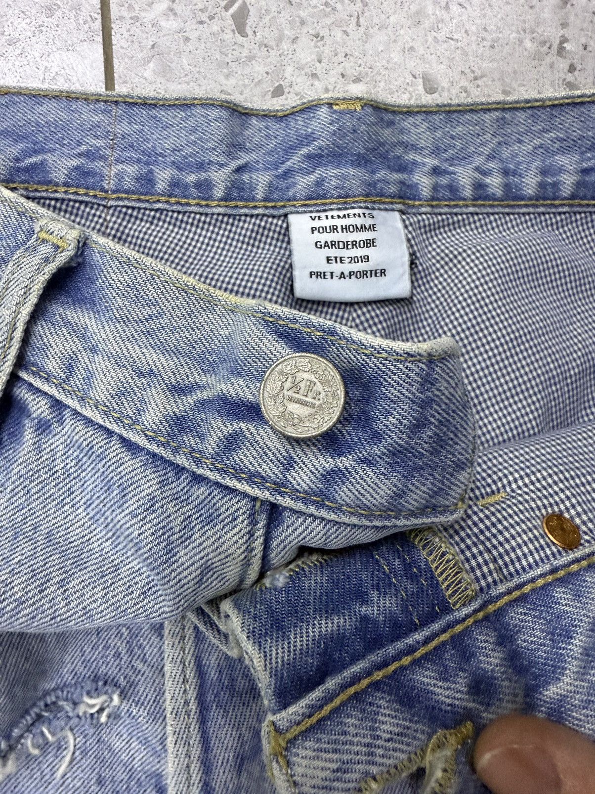 Vetements Vetements 18aw destroyed denim Size US 33 - 2 Thumbnail