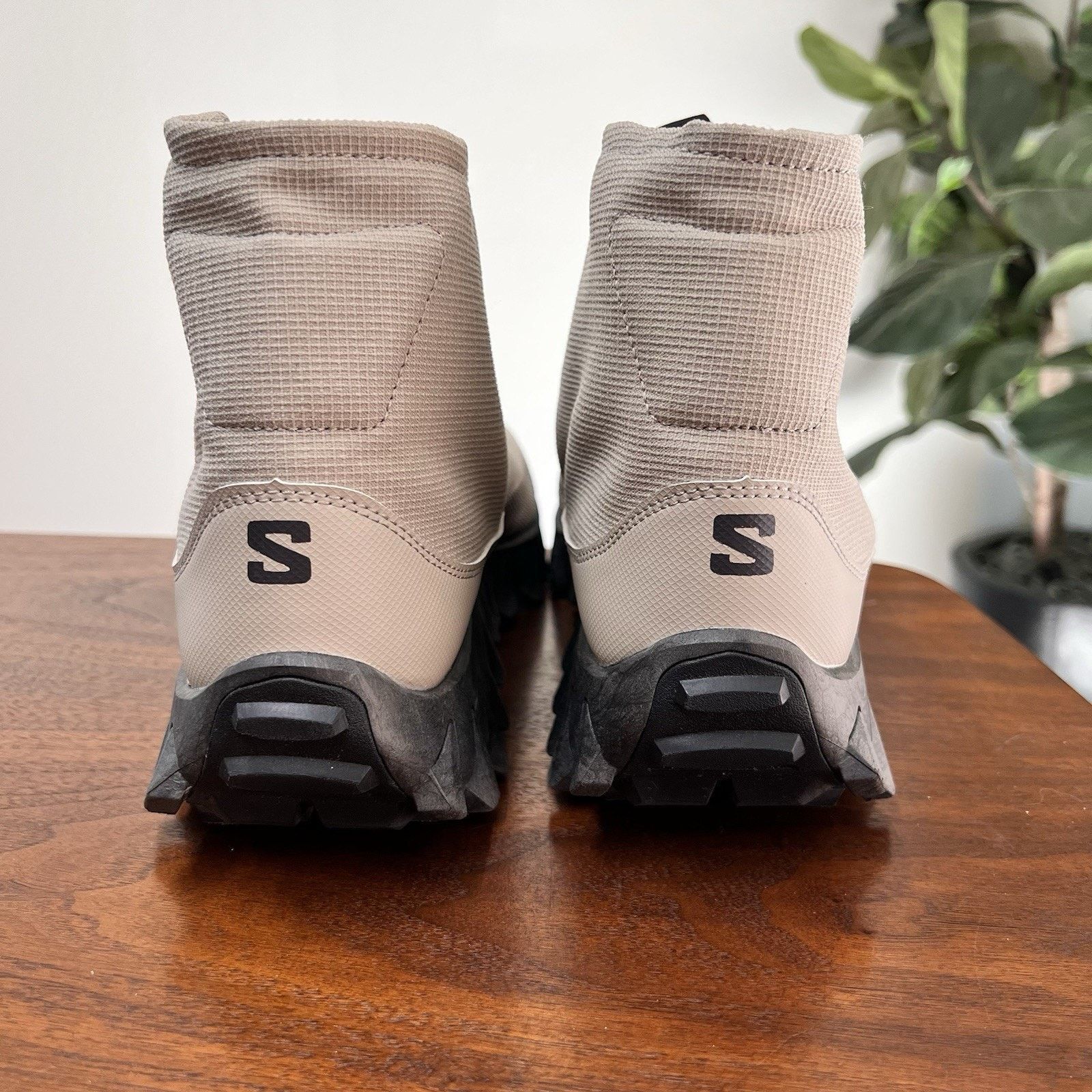 Salomon Salomon Snowclog Mid 11.5 Ultralight Practically New Size US 11 / EU 44 - 2 Thumbnail