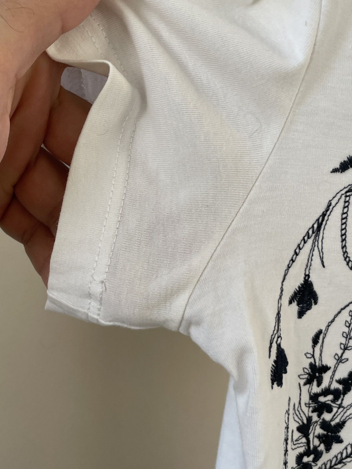 Alexander McQueen Alexander Mcqueen Embroidered Skull white T shirt Size US L / EU 52-54 / 3 - 8 Thumbnail