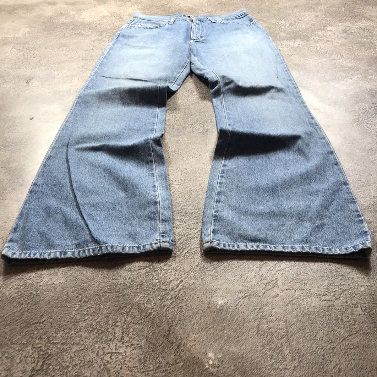 Vintage Vintage Y2K Distressed Baggy Flared Jeans Grunge Skate 30 Size US 30 / EU 46 - 1 Thumbnail