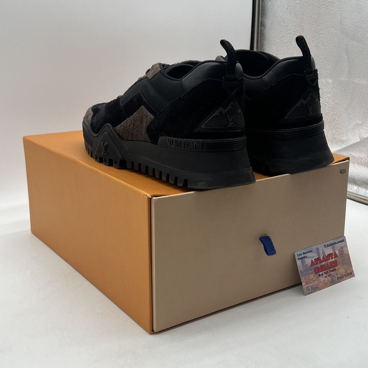 Louis Vuitton Louis Vuitton’s Low Men’s Boots Suede Black Brown Size US 9 / EU 42 - 4 Thumbnail