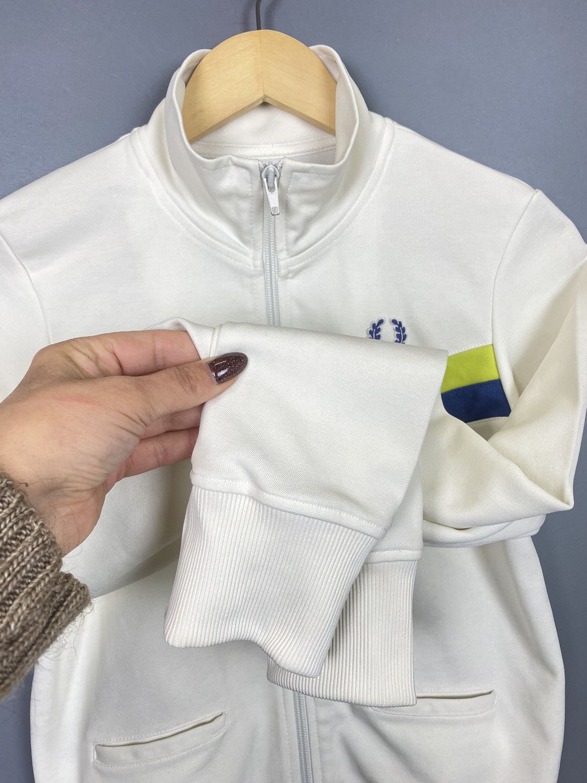 Fred Perry Rare Vintage Fred Perry Ladies Track Jacket 90’s White Top Size M / US 6-8 / IT 42-44 - 3 Thumbnail
