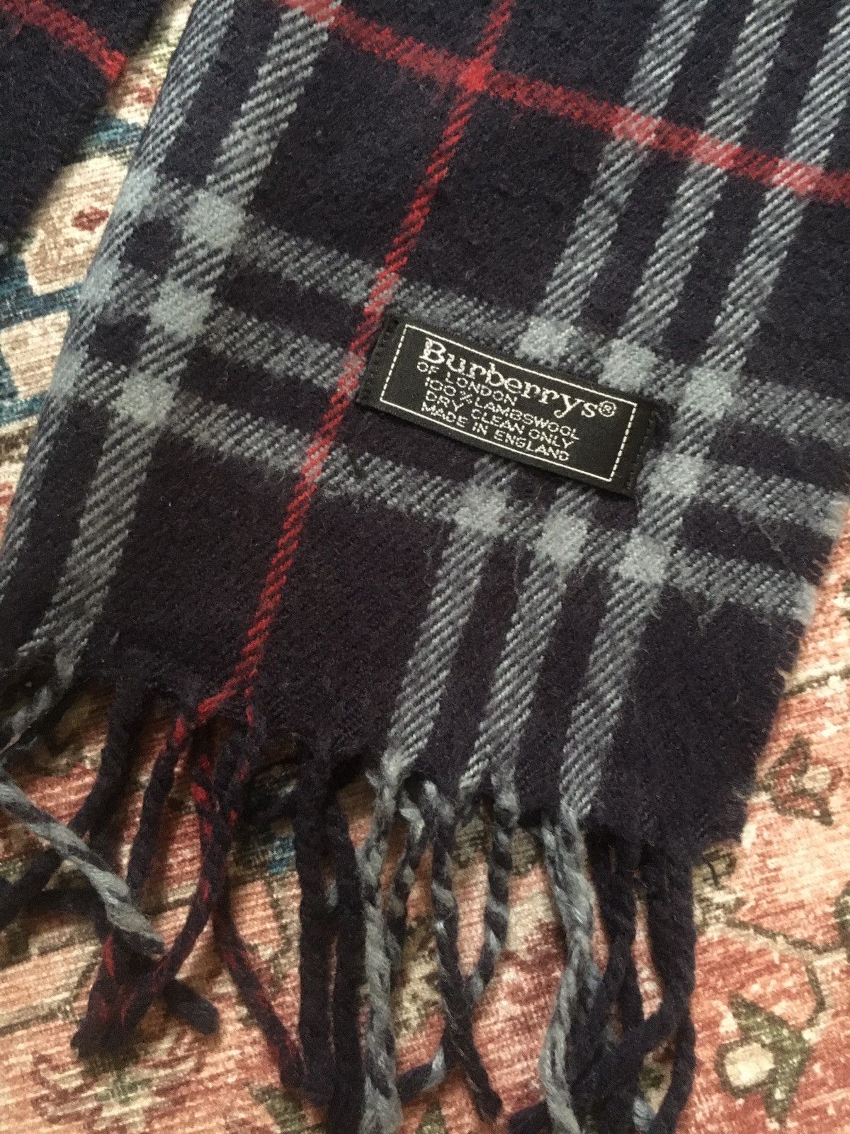 Burberry Vintage Burberry lambs wool scarf Size ONE SIZE - 3 Thumbnail