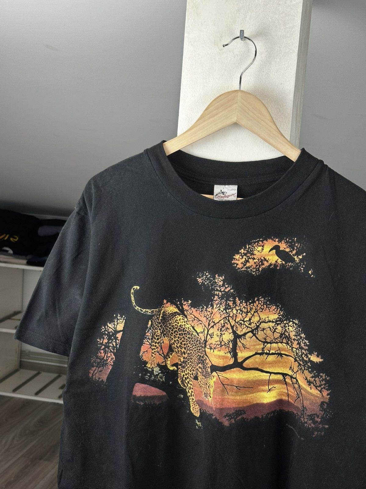 Vintage Vintage Y2K 90s Leopard Boxy Graphic Tee Single Stch Size US XL / EU 56 / 4 - 2 Thumbnail