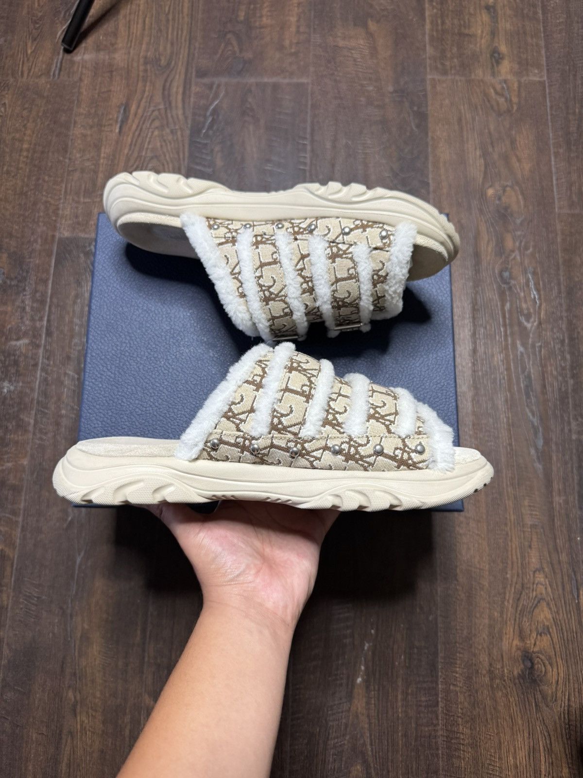 Dior × Travis Scott Dior x Cactus Jack H-Town Sandal Cream Dior Oblique size 42 Size US 9 / EU 42 - 5 Thumbnail