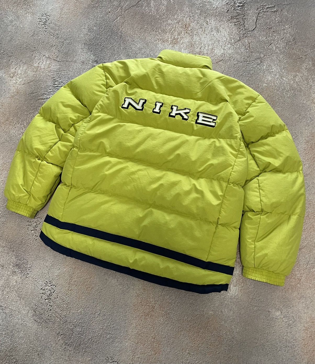Nike Vintage Nike Big Logo Nylon Puffer Jacket Size US M / EU 48-50 / 2 - 2 Thumbnail